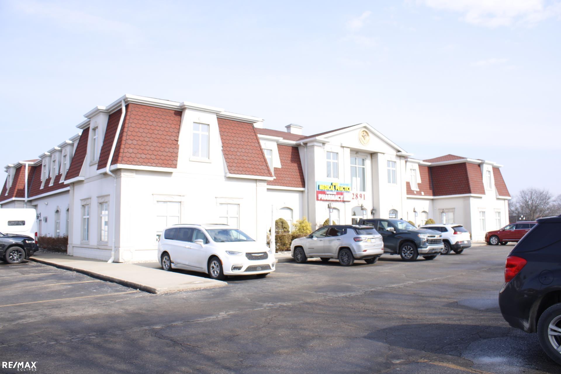 2891 E Maple Road, Troy, MI, 48083