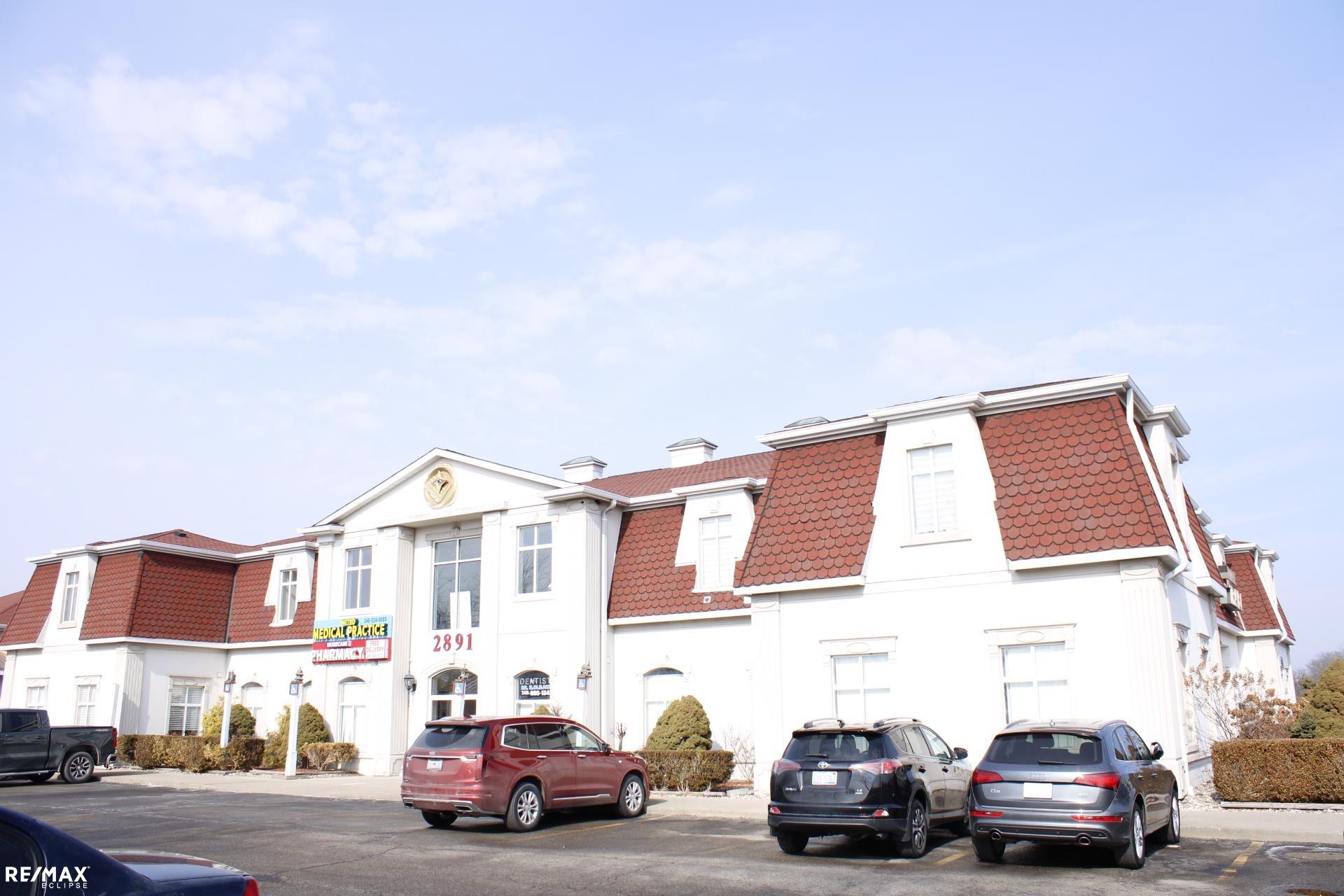 2891 E Maple Road, Troy, MI, 48083