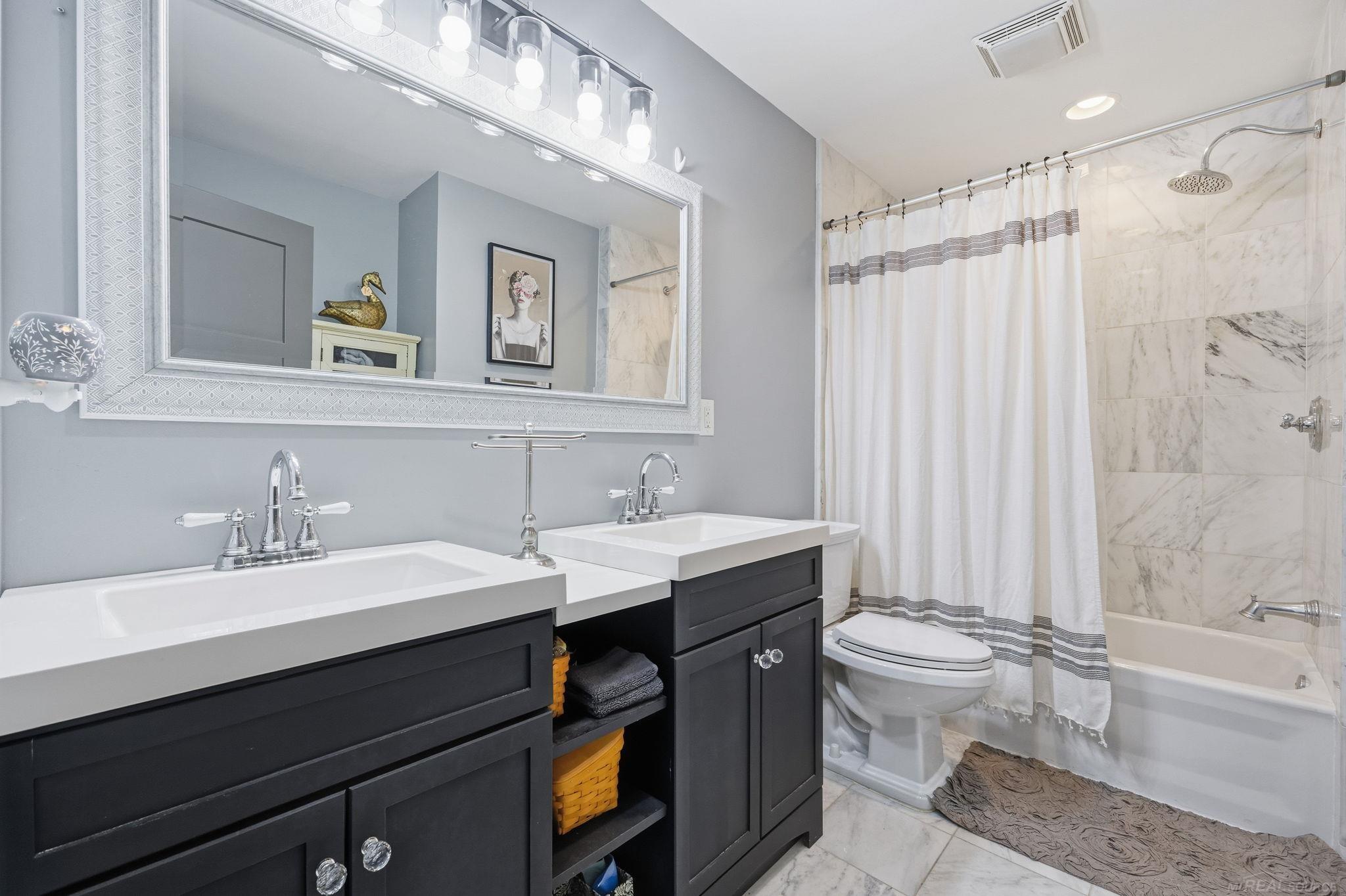 3494 Highland Drive, Bay City, MI, 48706