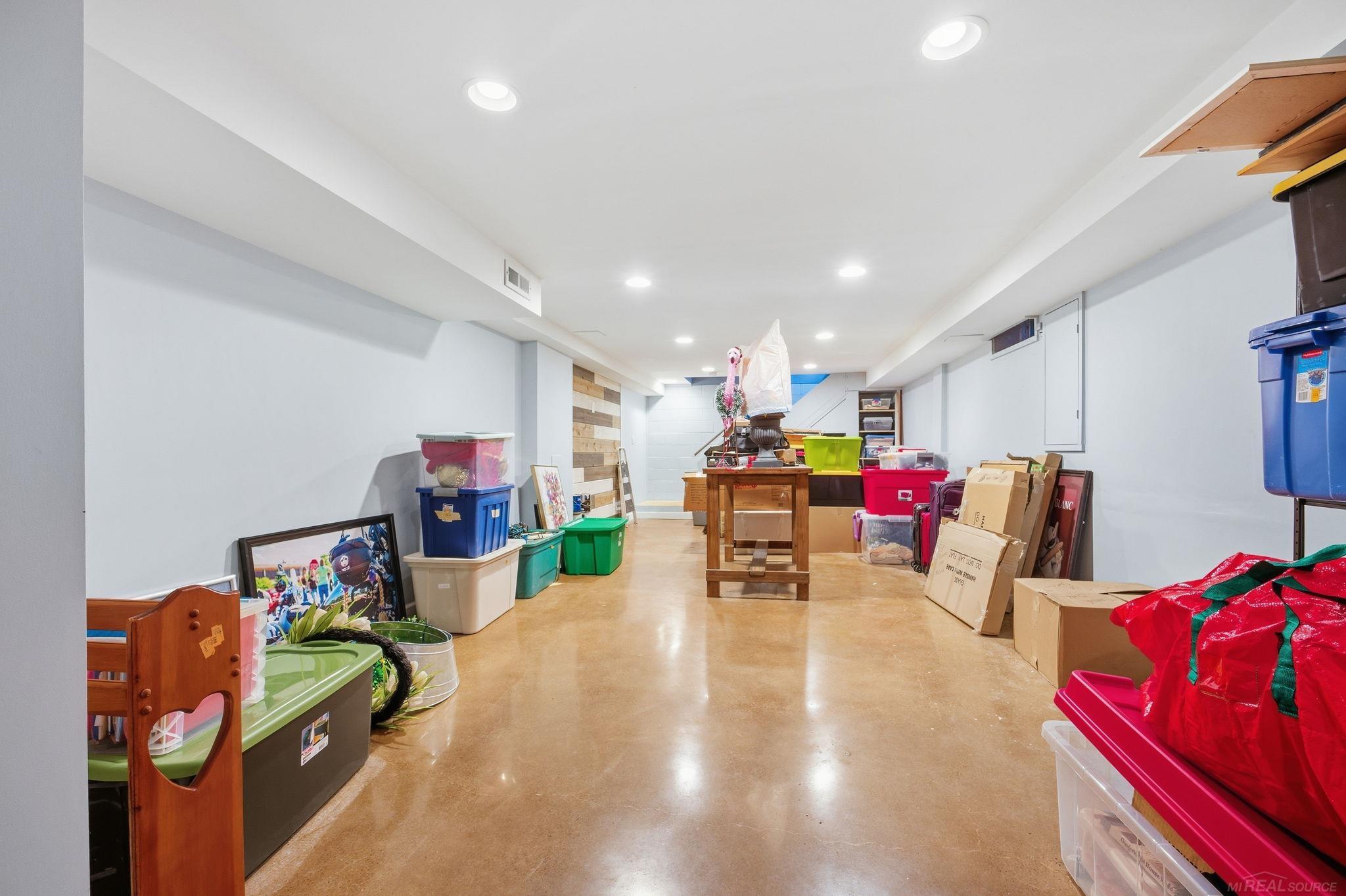 3494 Highland Drive, Bay City, MI, 48706