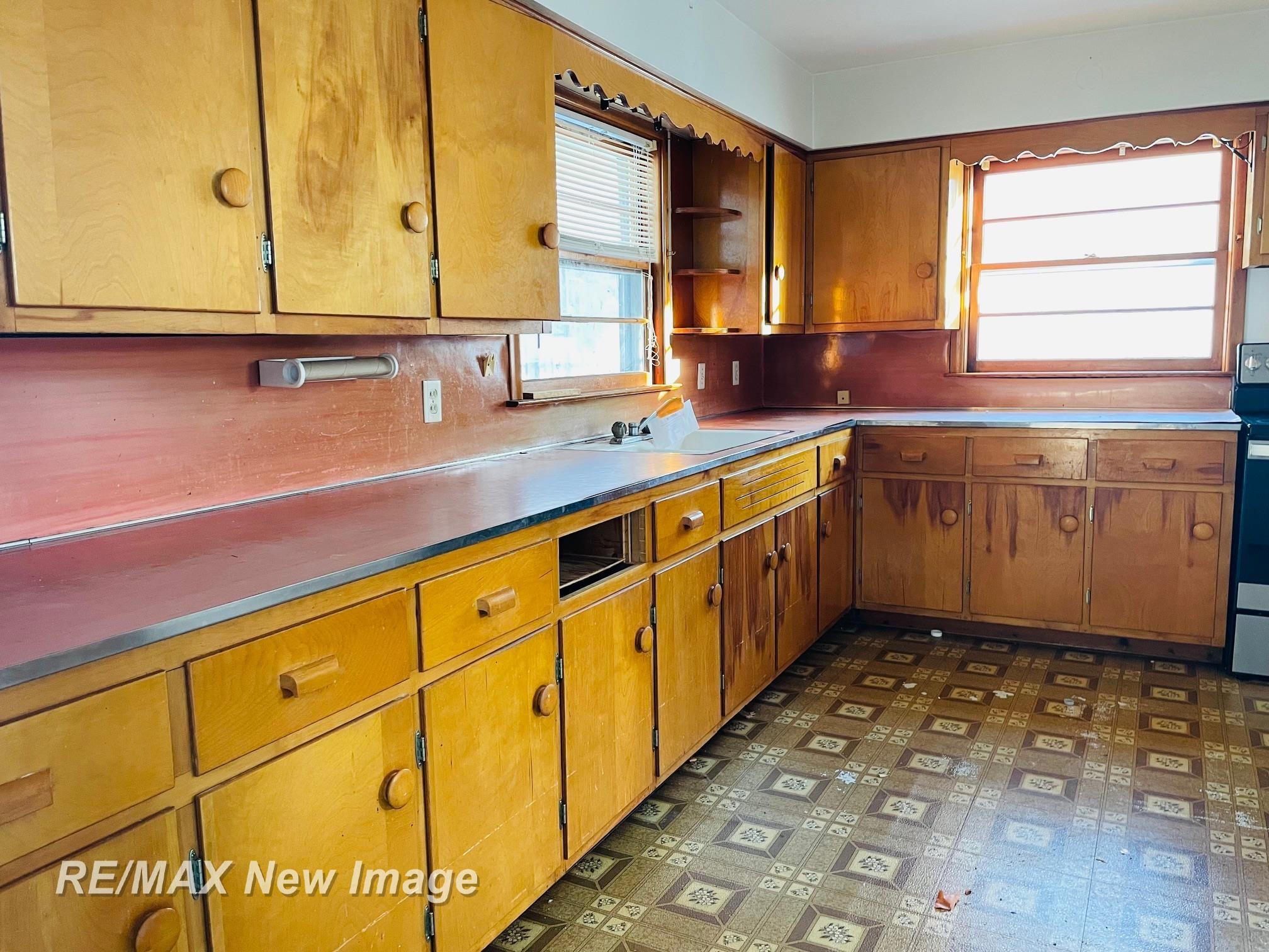 115 N Jefferson Street, Saginaw, MI, 48604