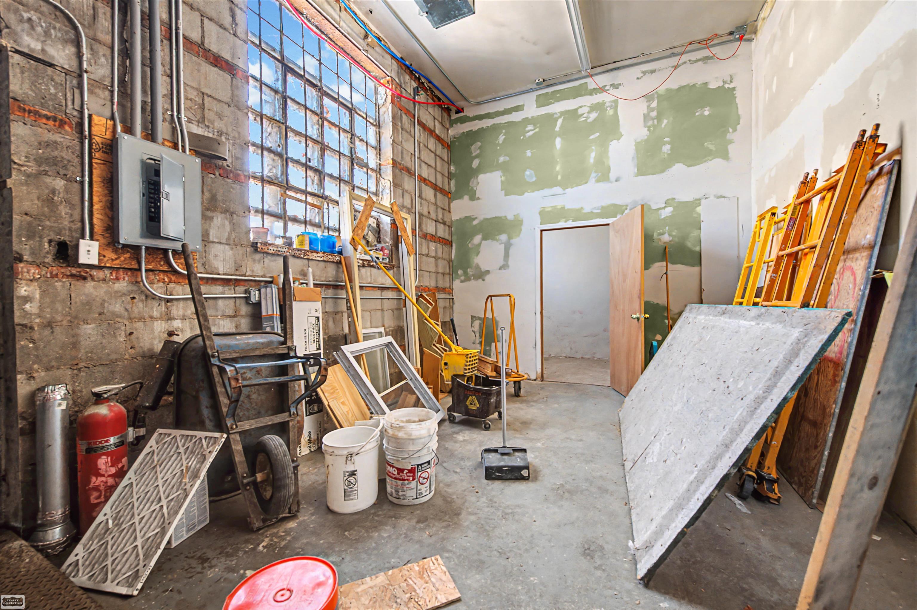 14701 Harper Avenue, Detroit, MI, 48224