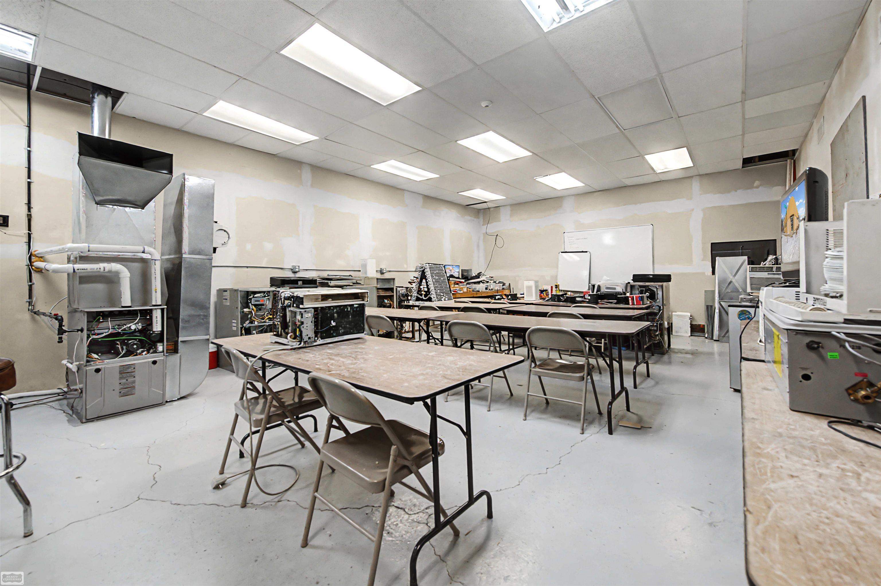 14701 Harper Avenue, Detroit, MI, 48224