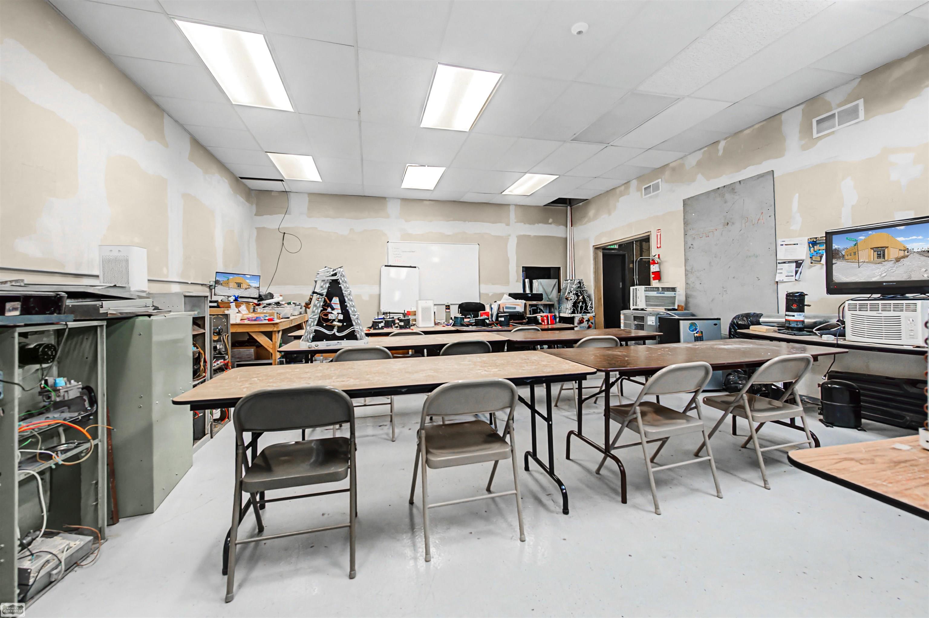 14701 Harper Avenue, Detroit, MI, 48224