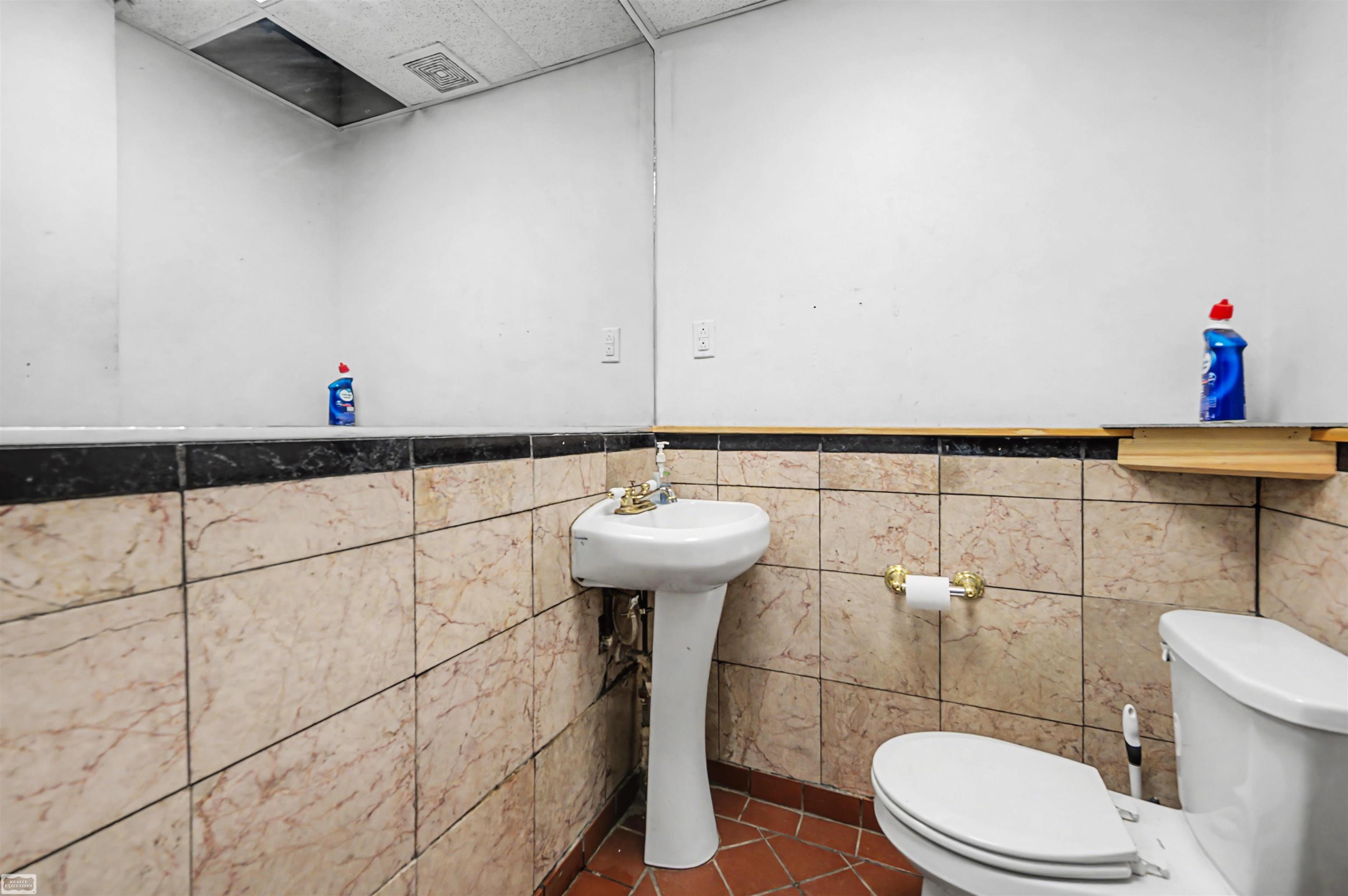 14701 Harper Avenue, Detroit, MI, 48224