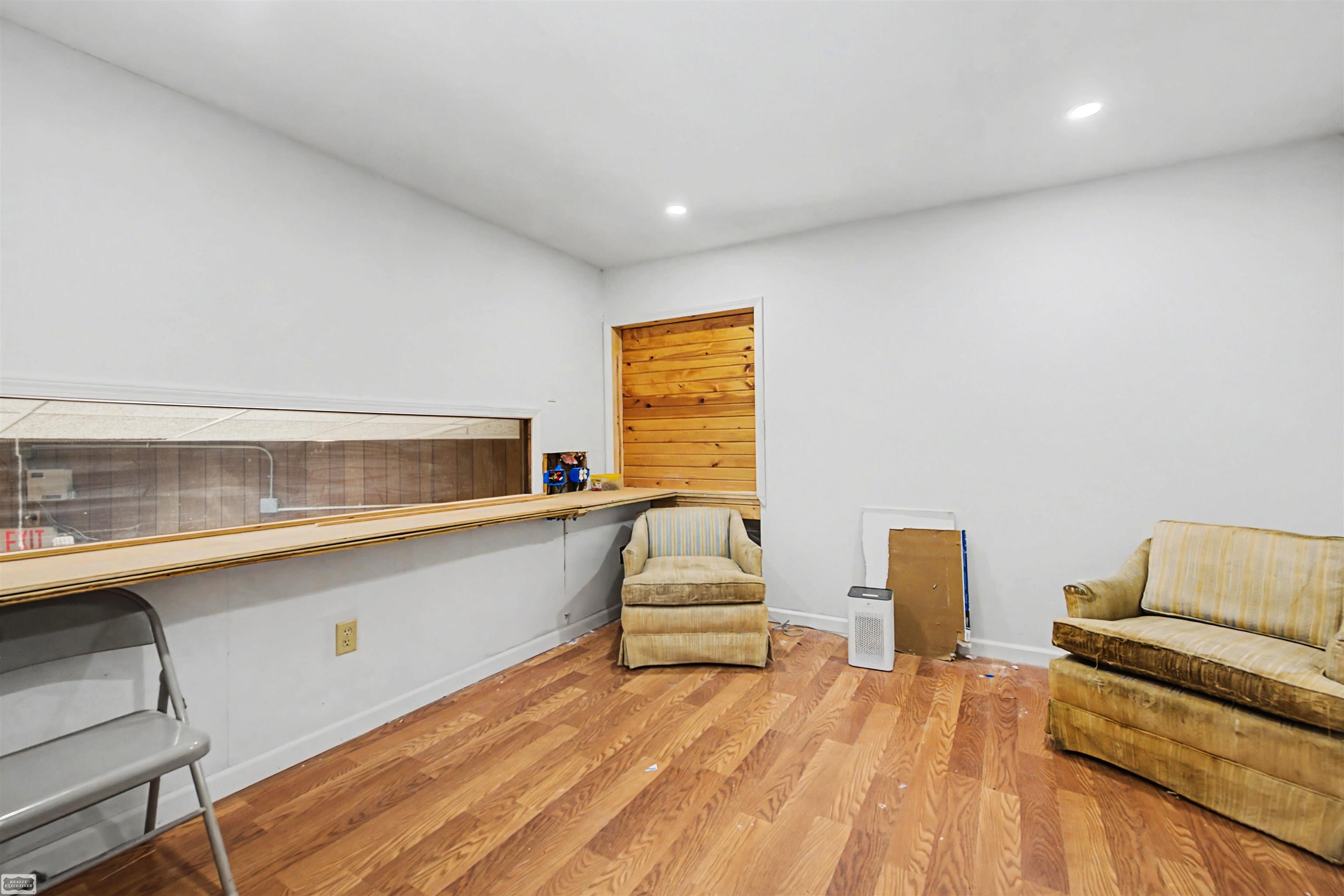 14701 Harper Avenue, Detroit, MI, 48224