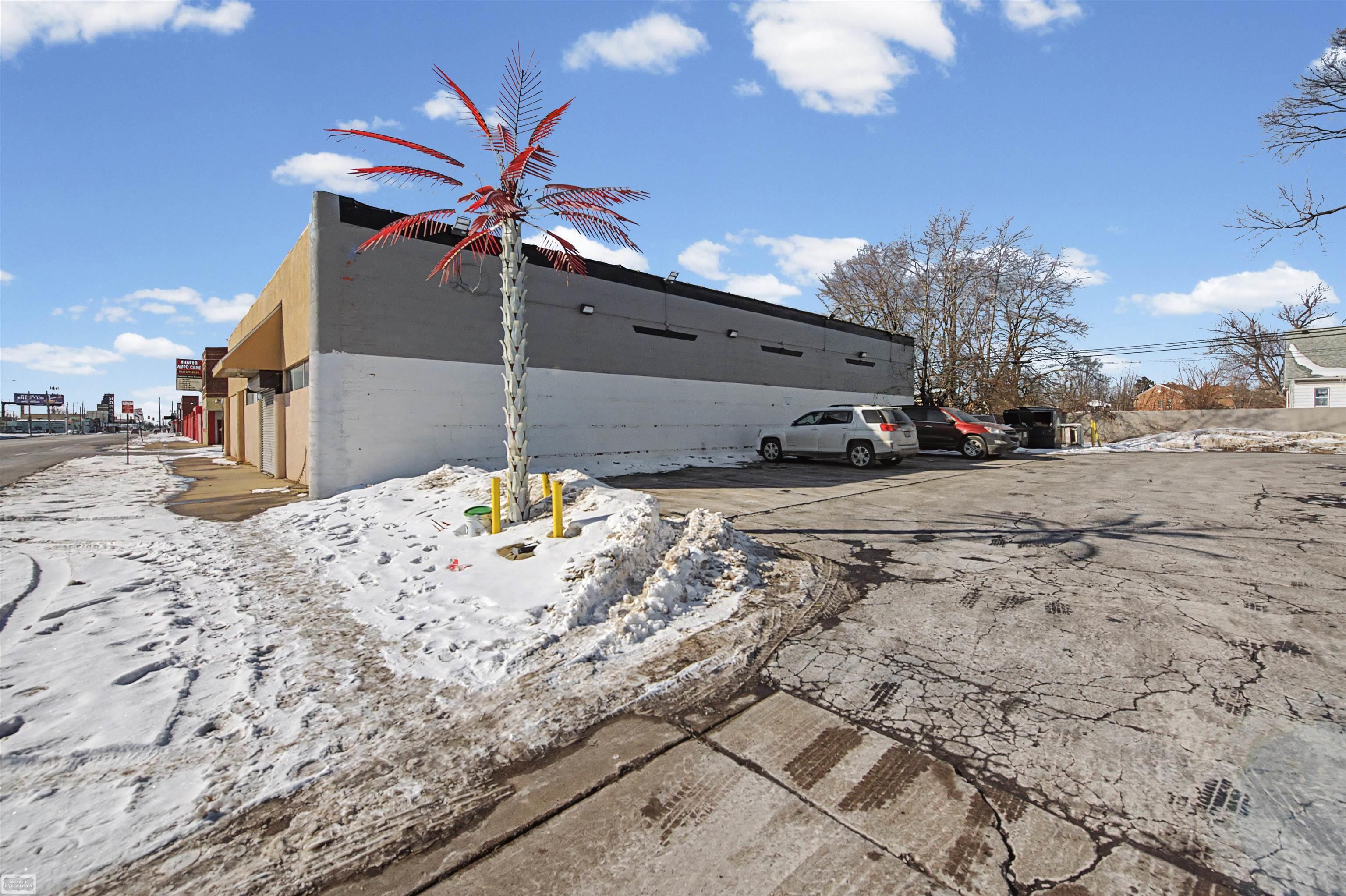 14701 Harper Avenue, Detroit, MI, 48224