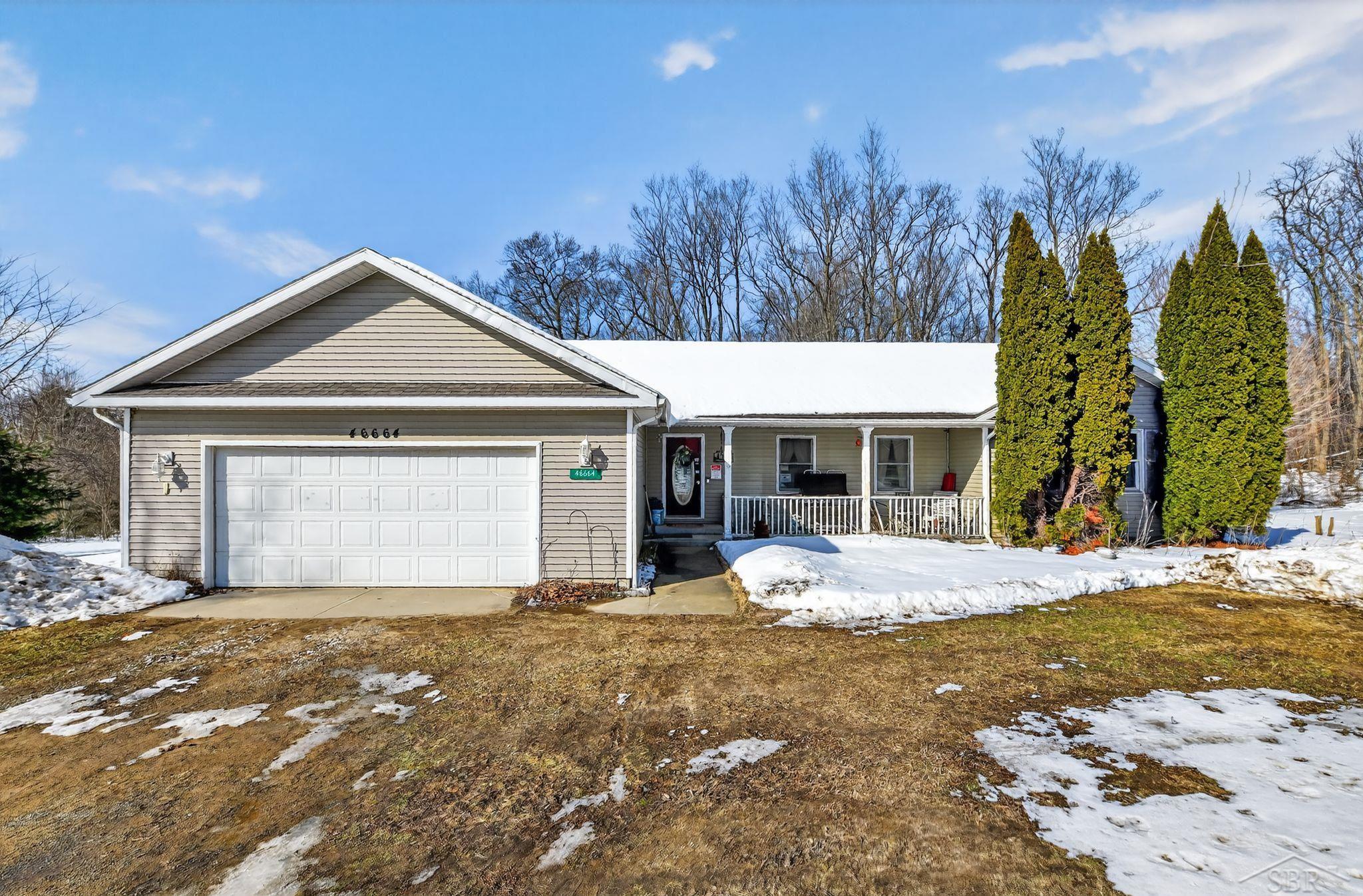 46664 County Road 374 Highway, Paw Paw, MI, 49079