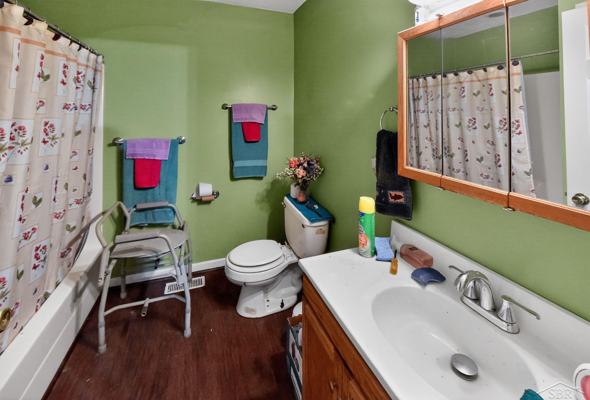 46664 County Road 374 Highway, Paw Paw, MI, 49079