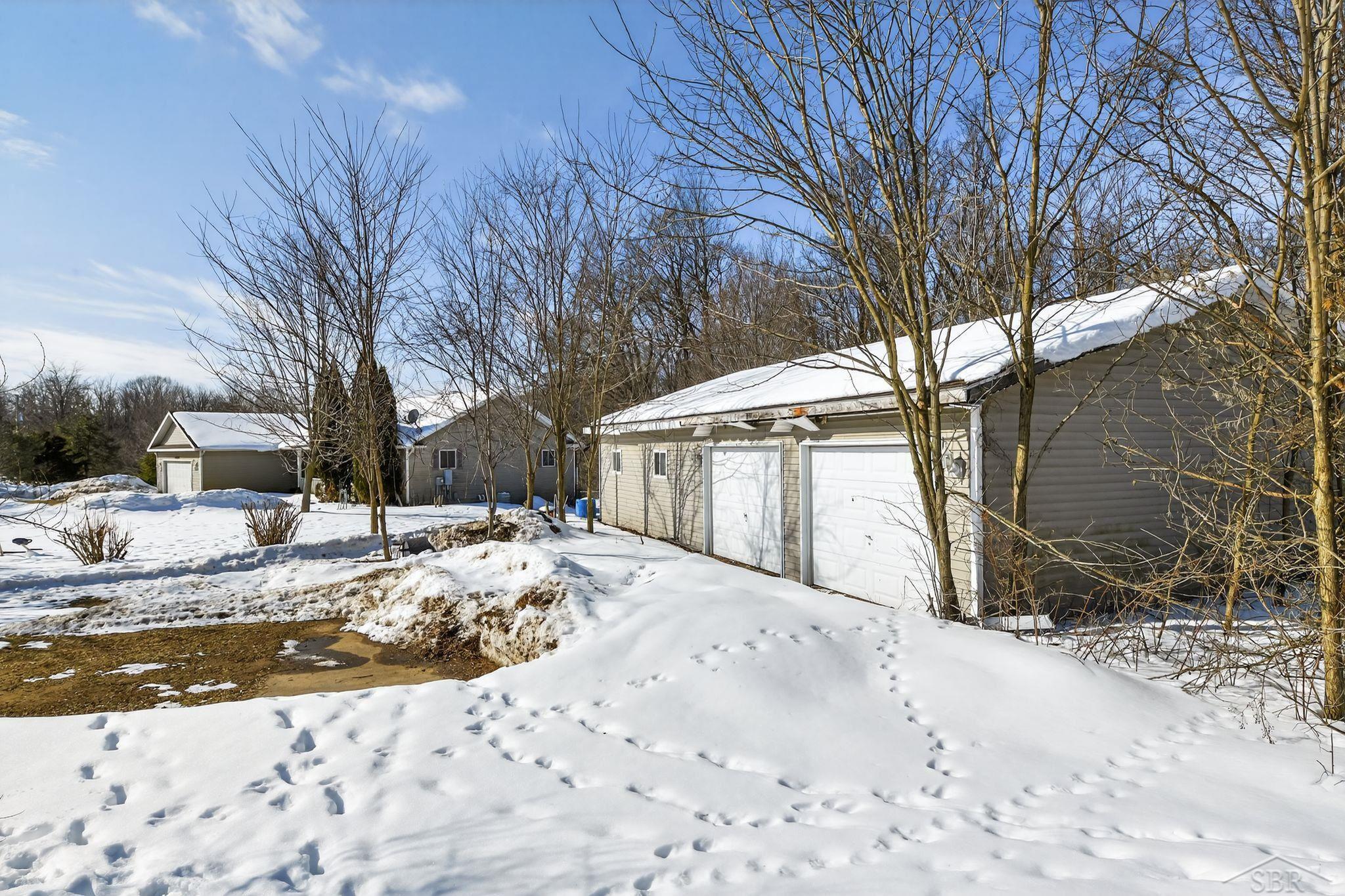 46664 County Road 374 Highway, Paw Paw, MI, 49079