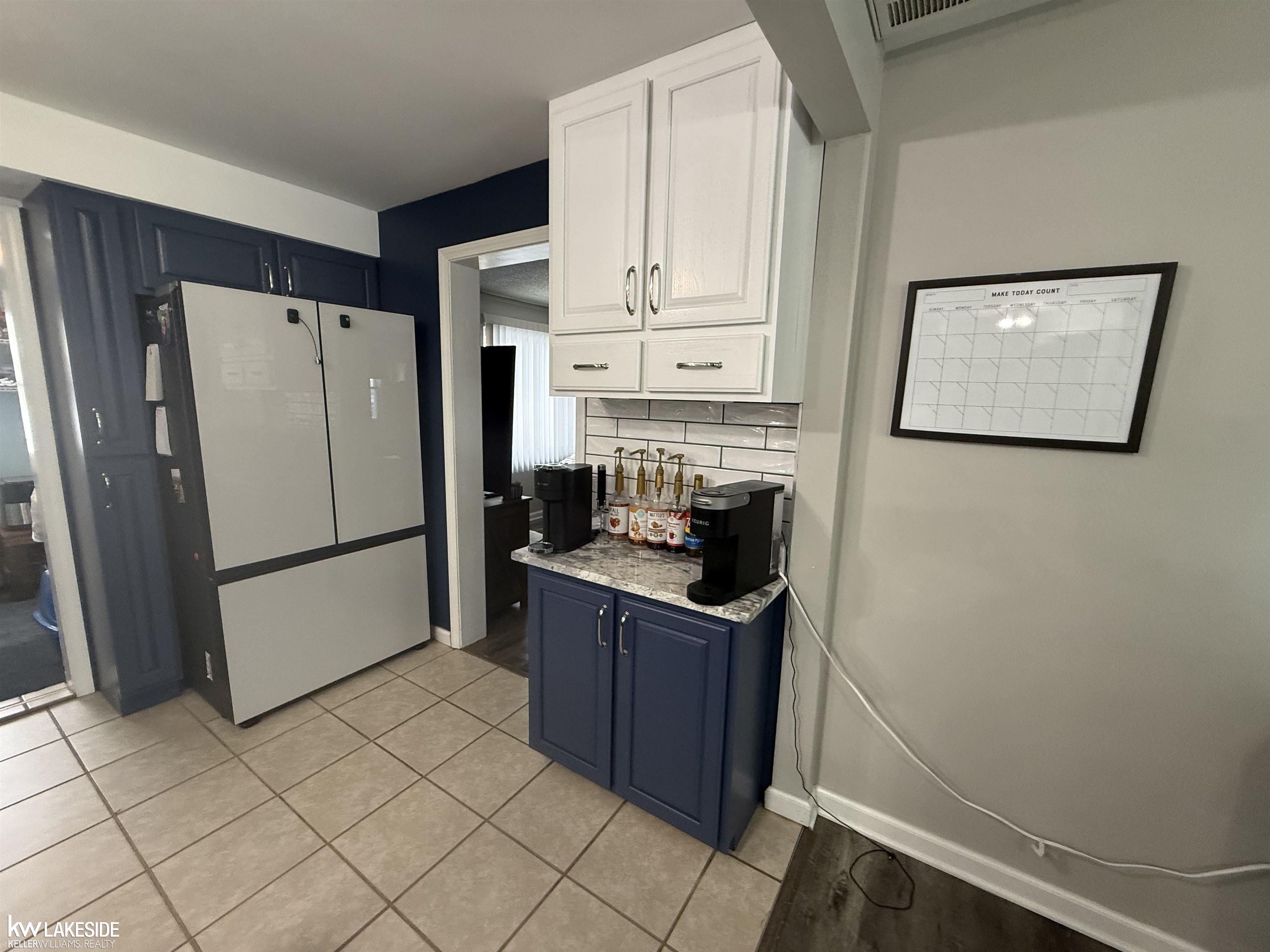 Marysville, MI, 48040