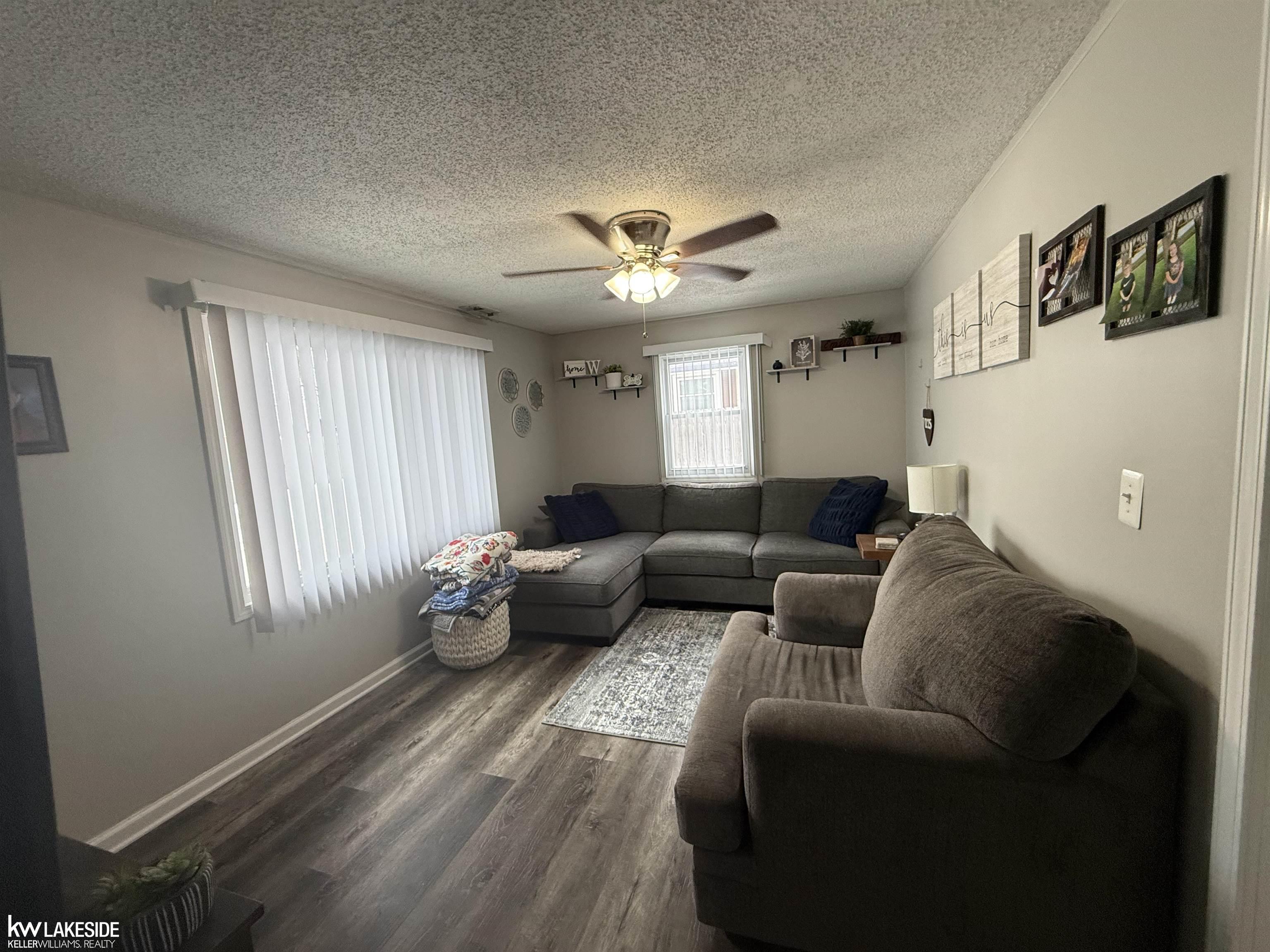 Marysville, MI, 48040