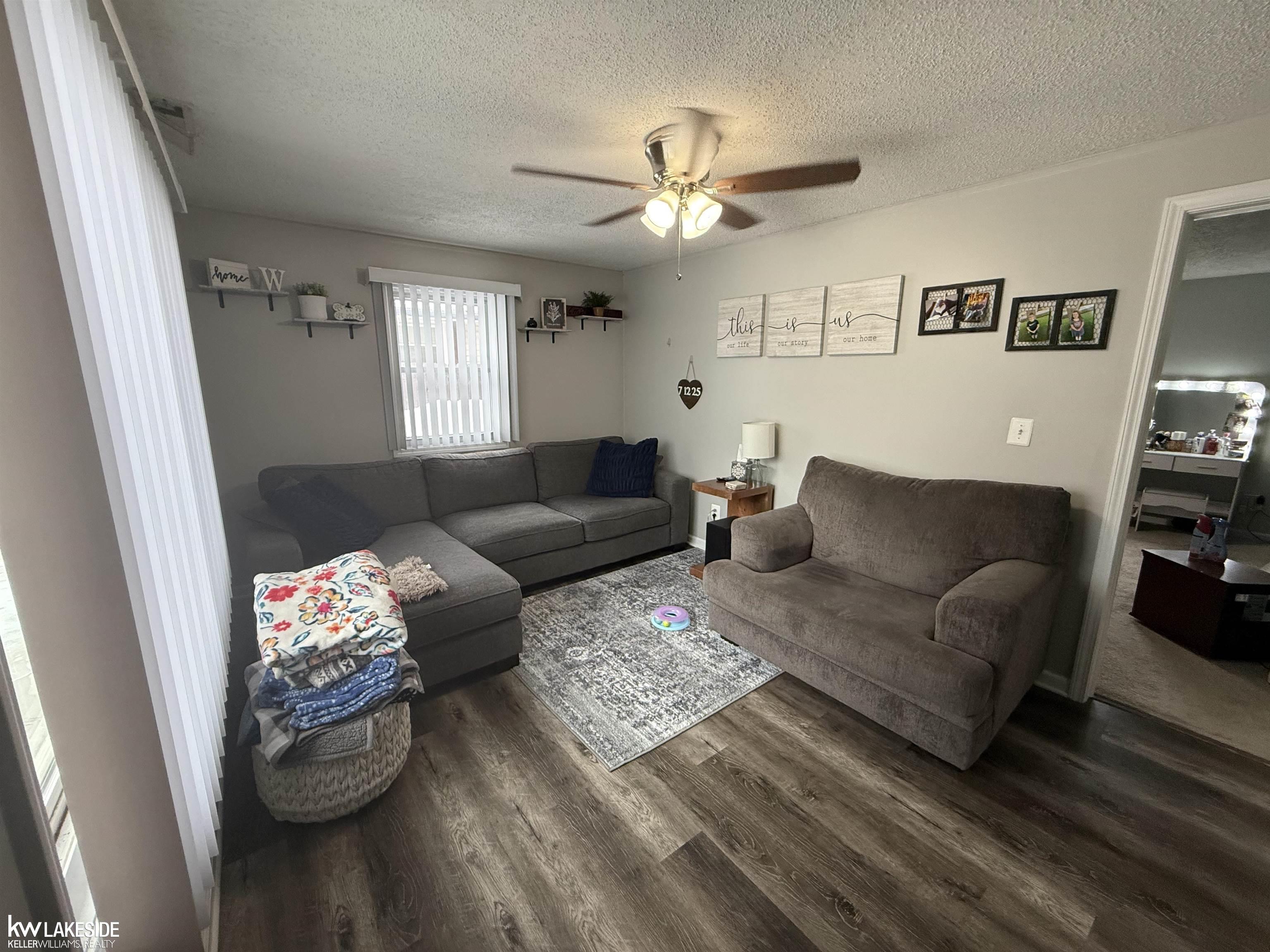 Marysville, MI, 48040