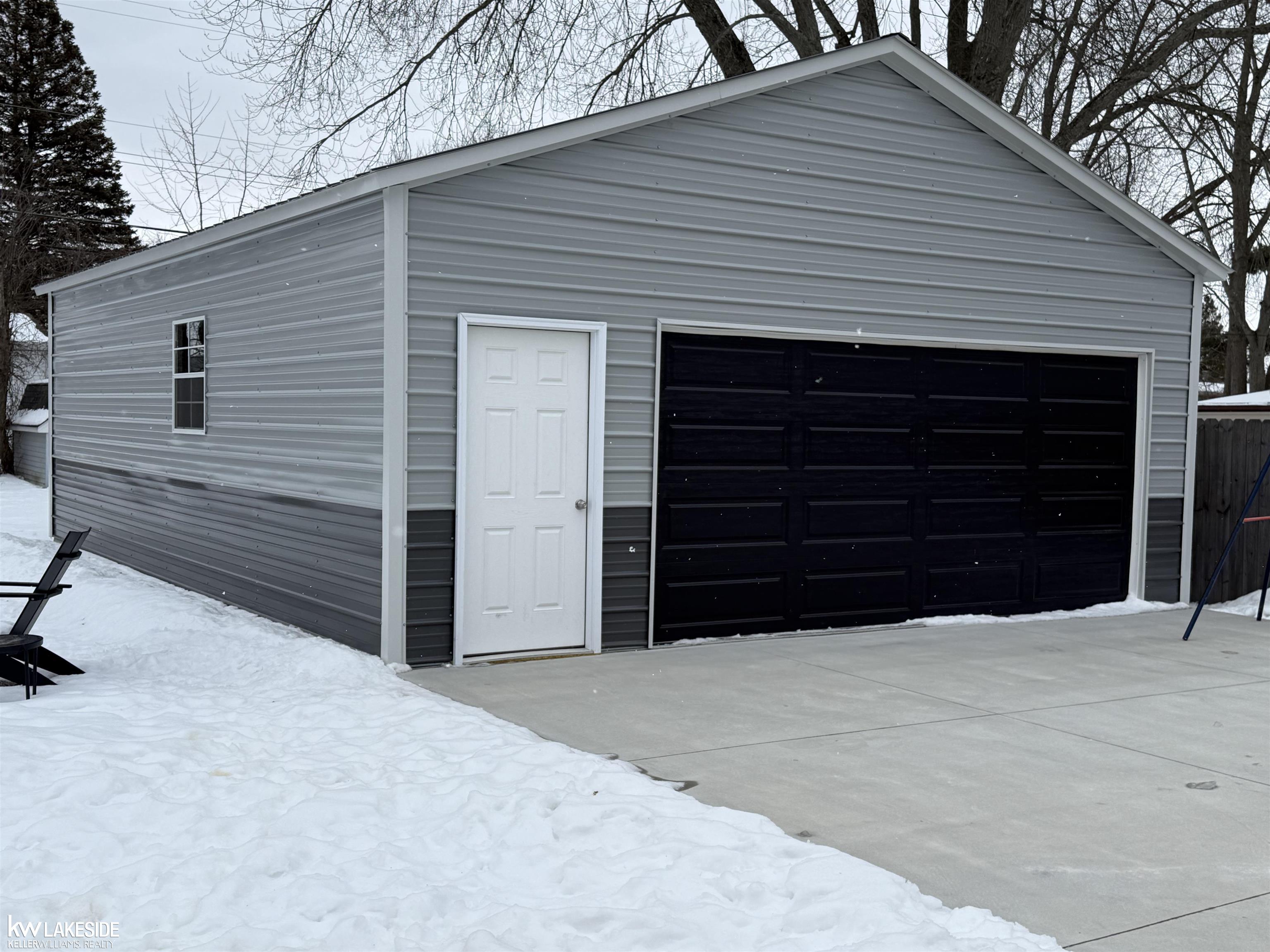 Marysville, MI, 48040