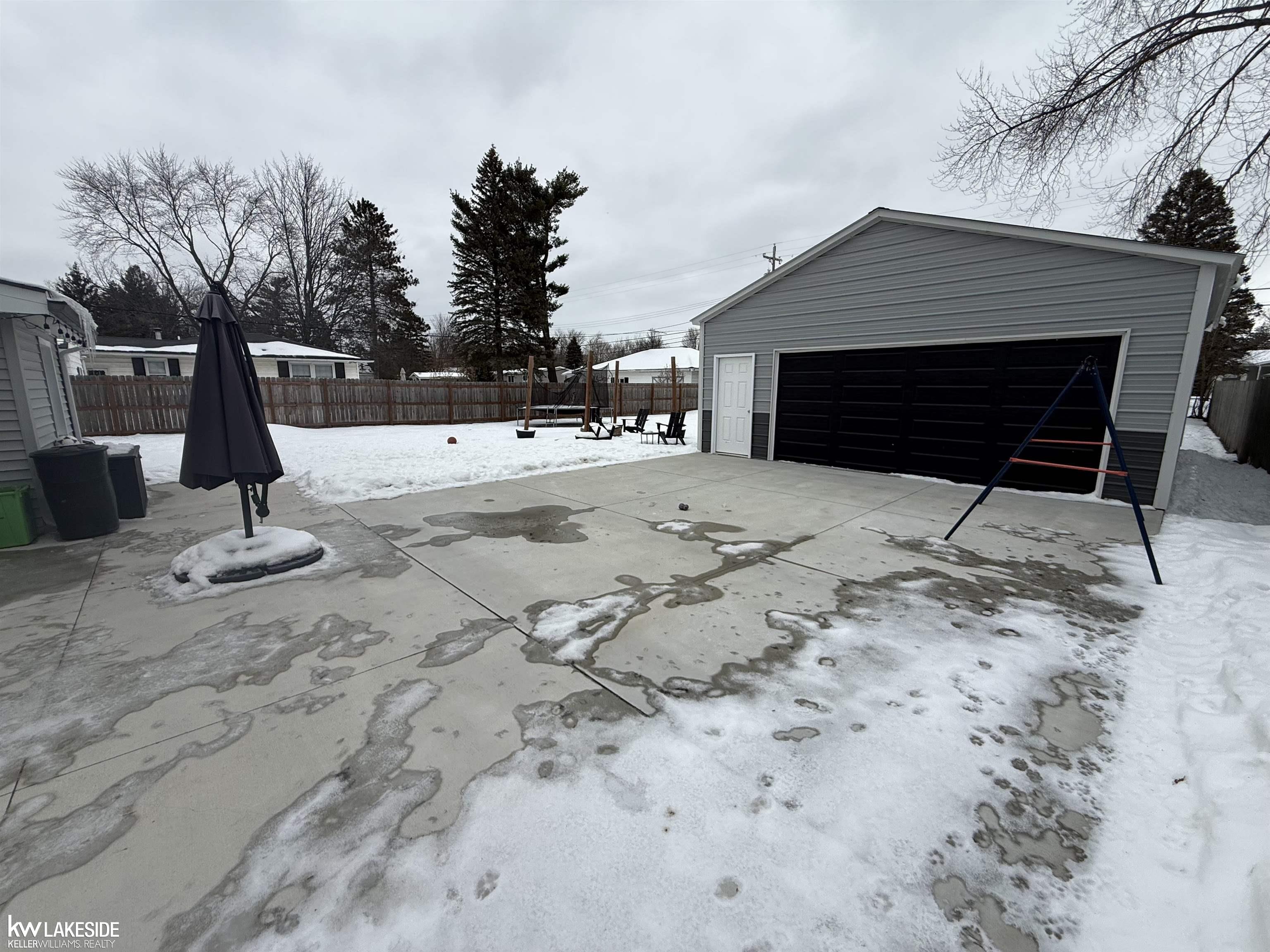 Marysville, MI, 48040