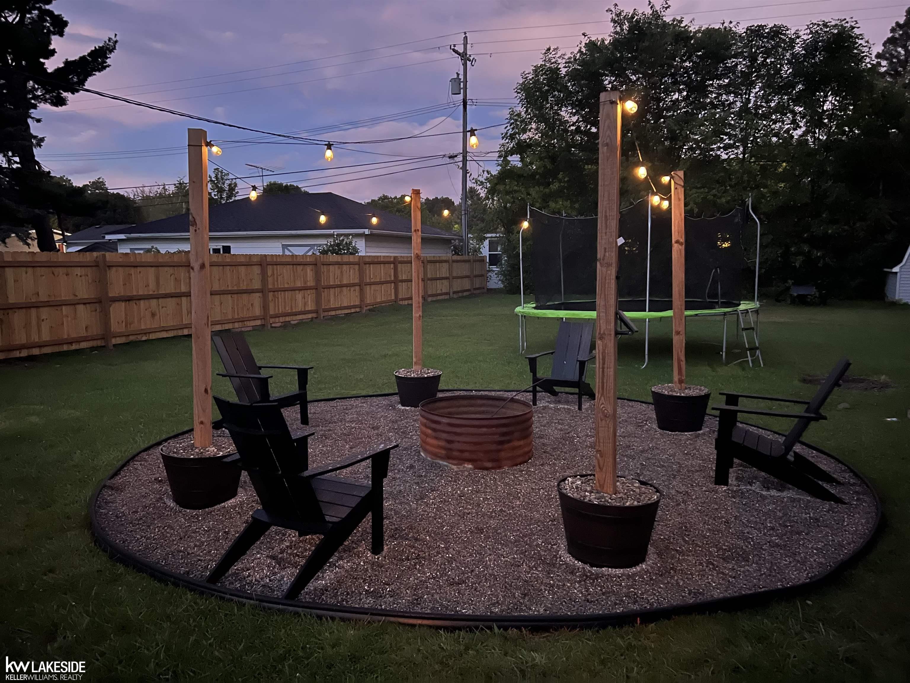 Marysville, MI, 48040