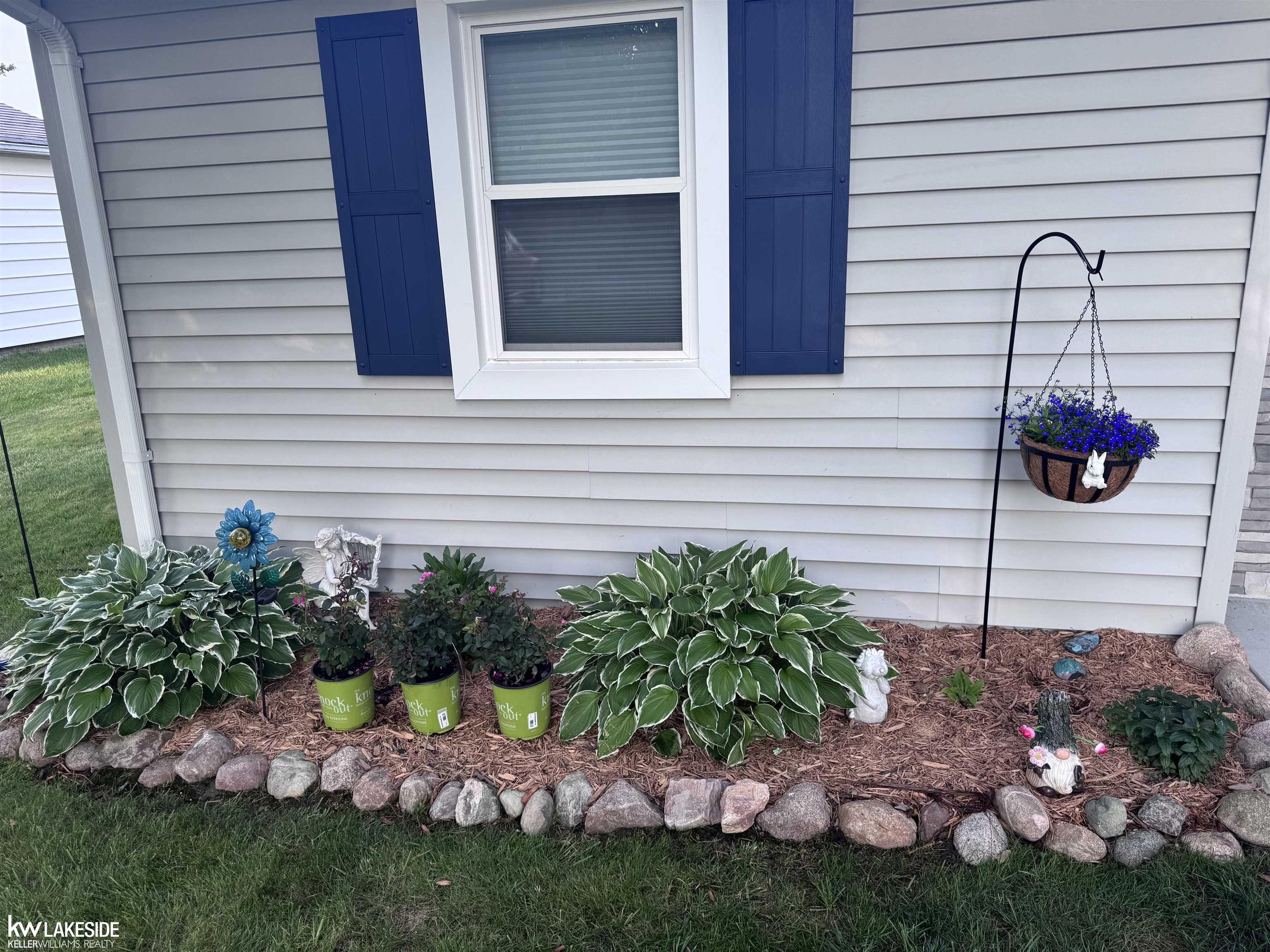 Marysville, MI, 48040