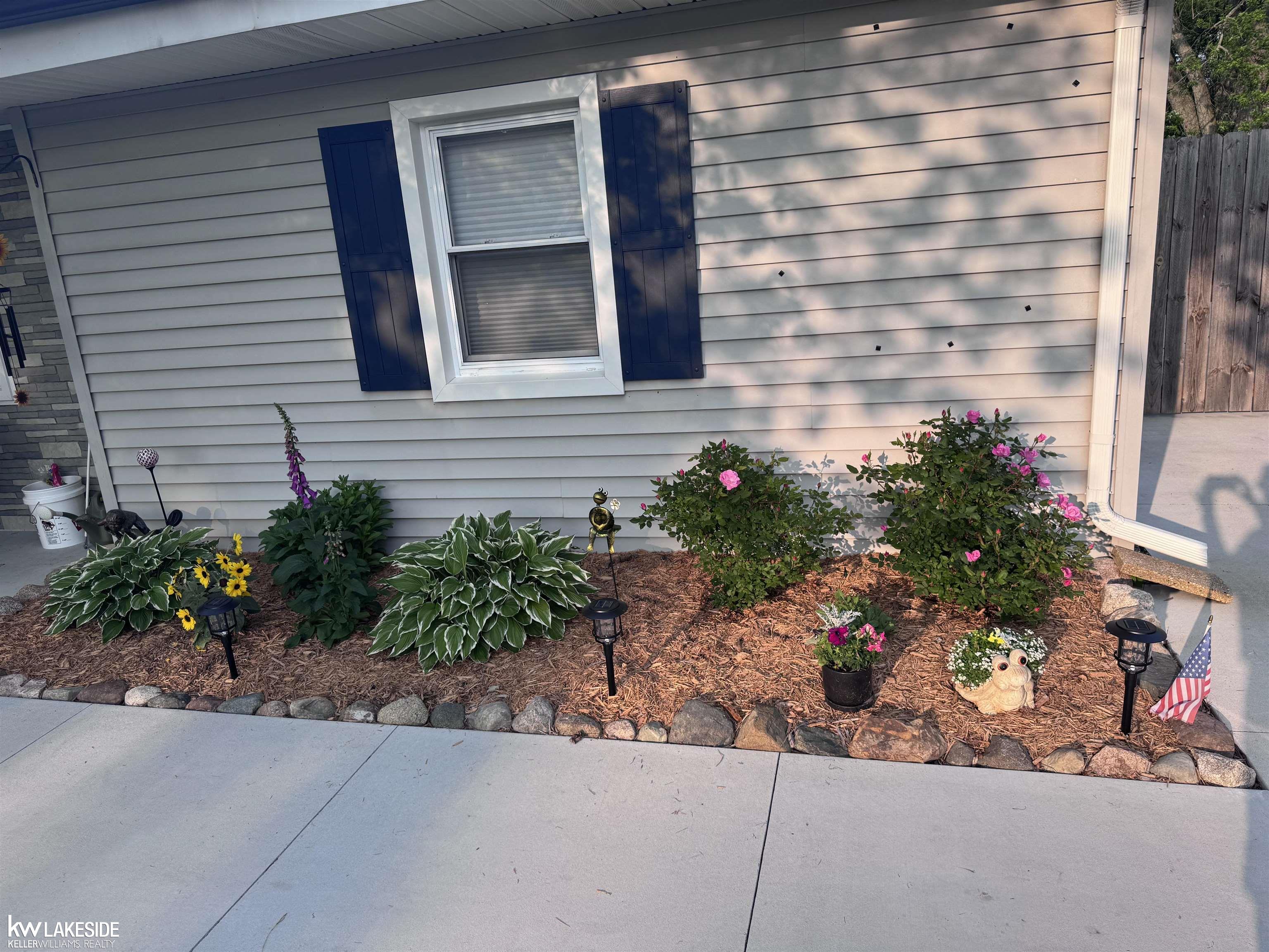 Marysville, MI, 48040