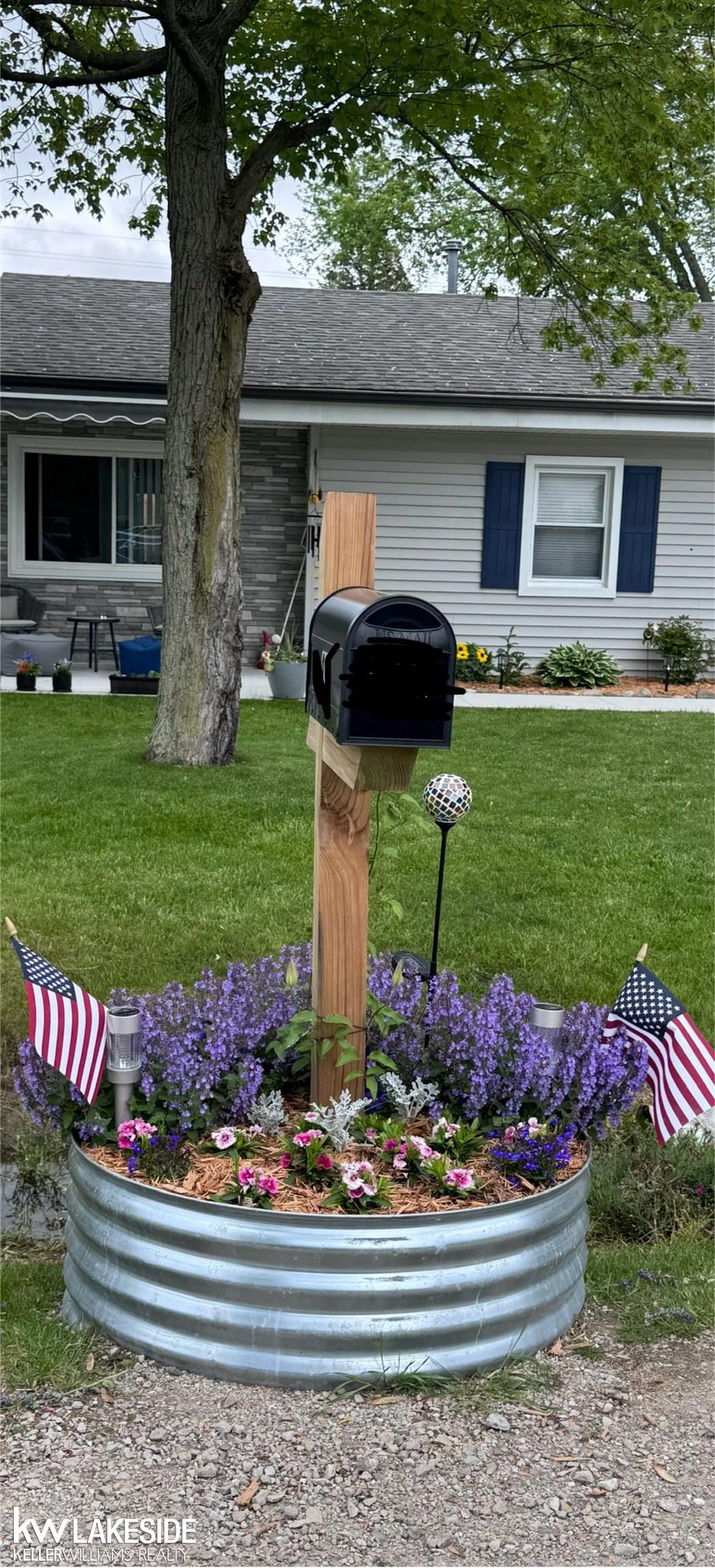 Marysville, MI, 48040