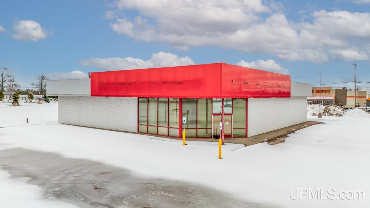 W8145 Us2 Highway, Iron Mountain, MI, 49801