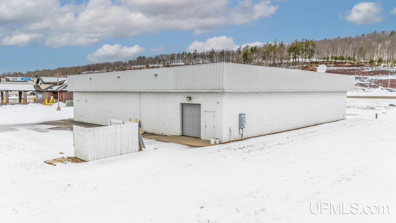 W8145 Us2 Highway, Iron Mountain, MI, 49801