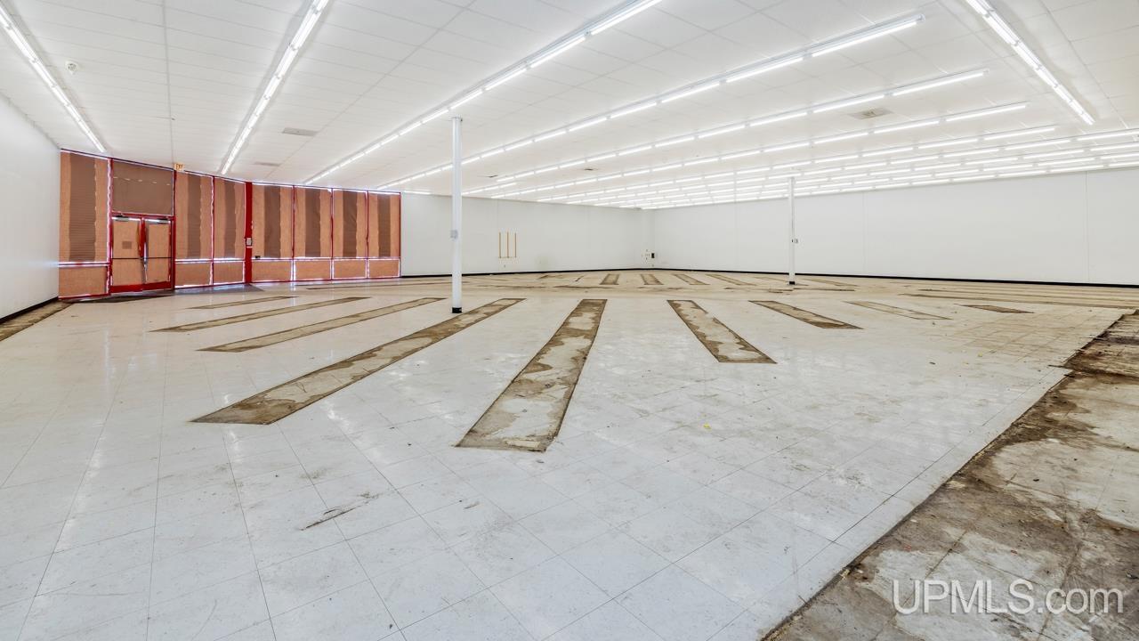 W8145 Us2 Highway, Iron Mountain, MI, 49801