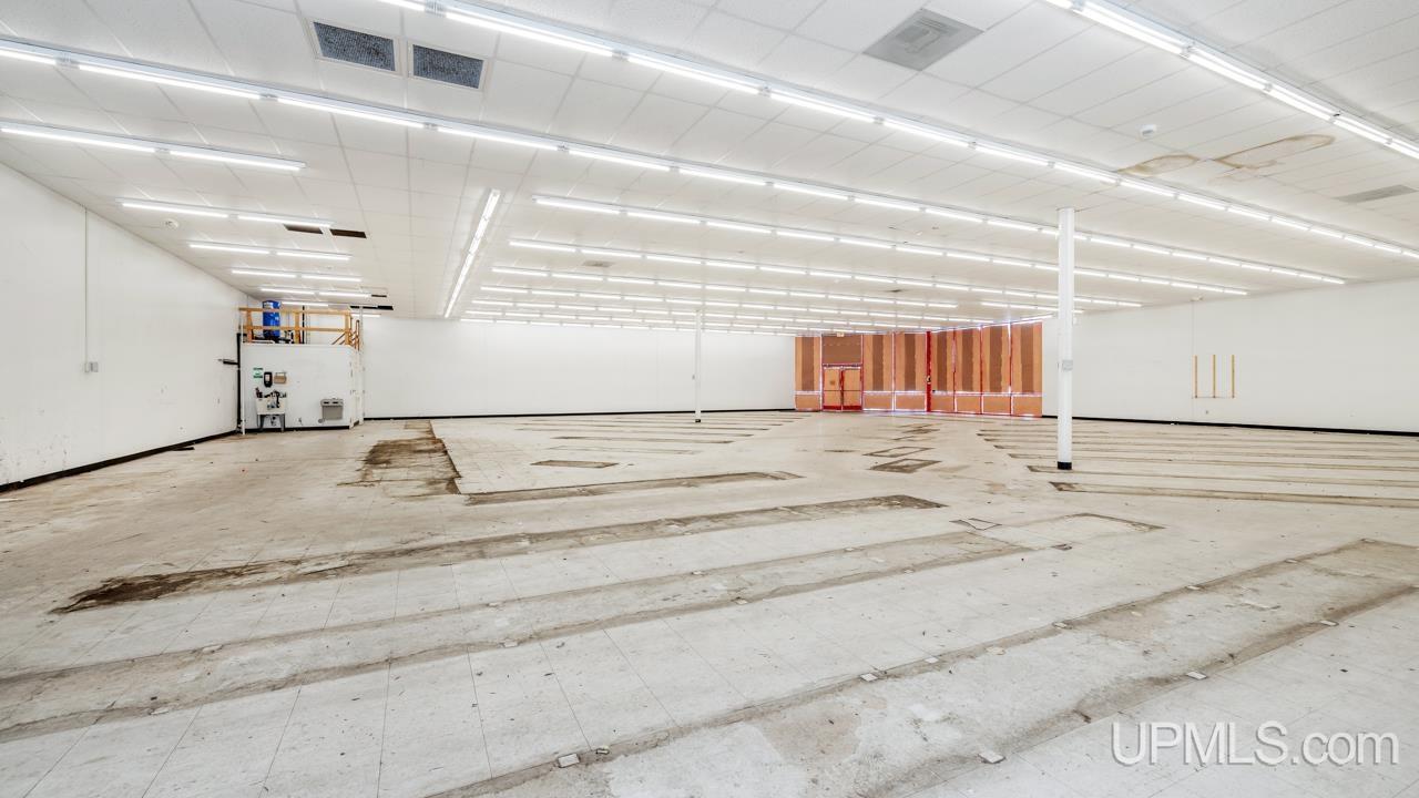 W8145 Us2 Highway, Iron Mountain, MI, 49801