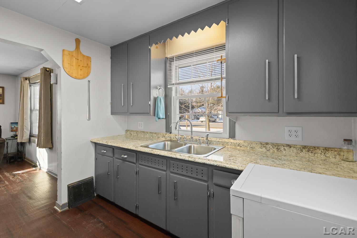 1785 N Rollin Highway, Hudson, MI, 49247