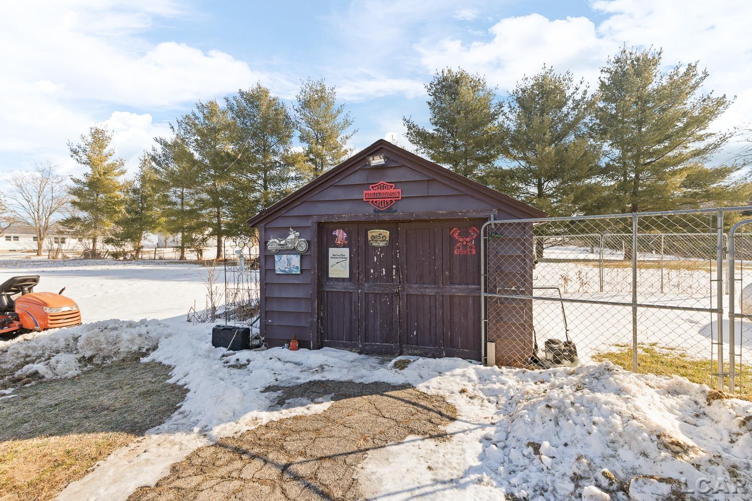 1785 N Rollin Highway, Hudson, MI, 49247