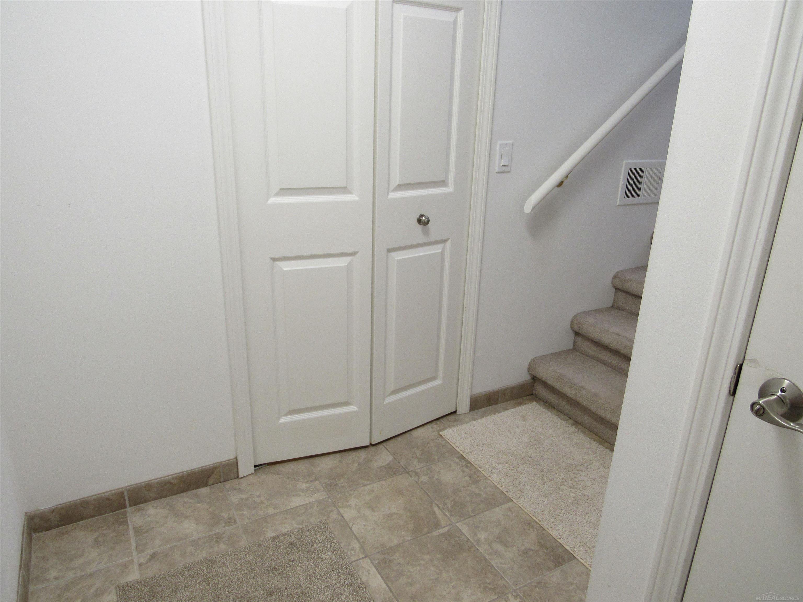 507 Country Club Drive, Saint Clair Shores, MI, 48082