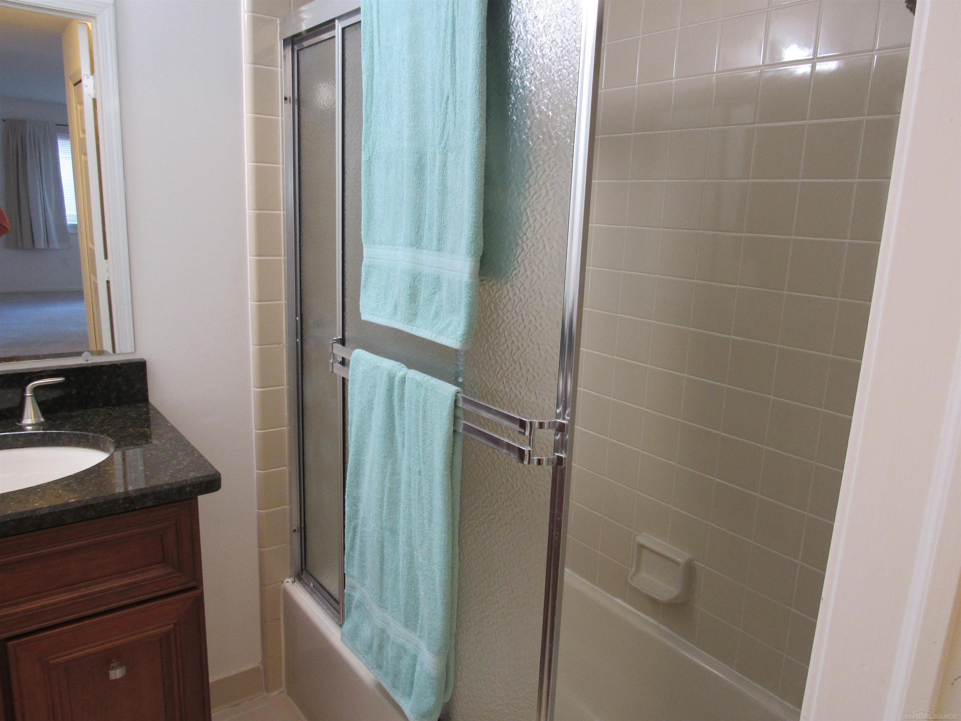 507 Country Club Drive, Saint Clair Shores, MI, 48082