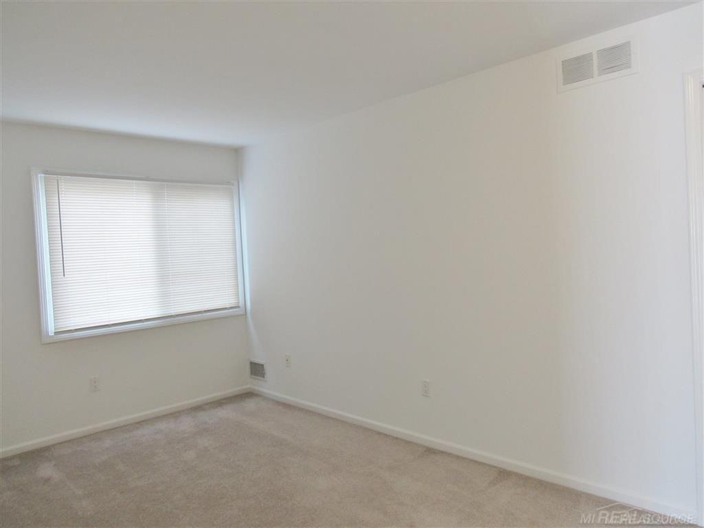 507 Country Club Drive, Saint Clair Shores, MI, 48082