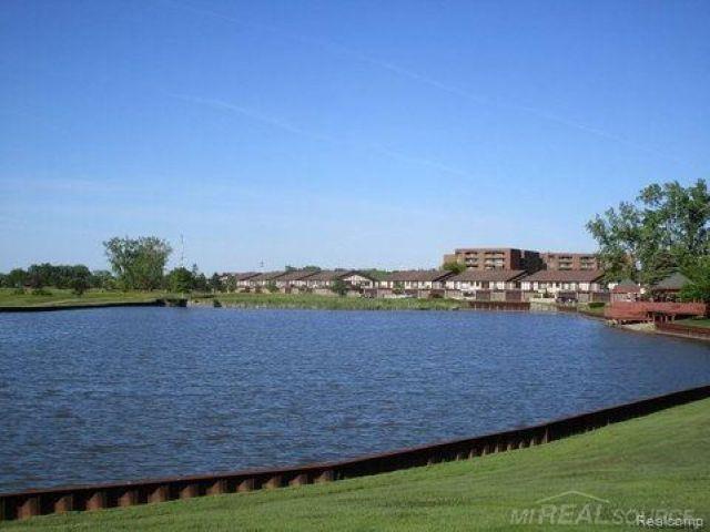 507 Country Club Drive, Saint Clair Shores, MI, 48082