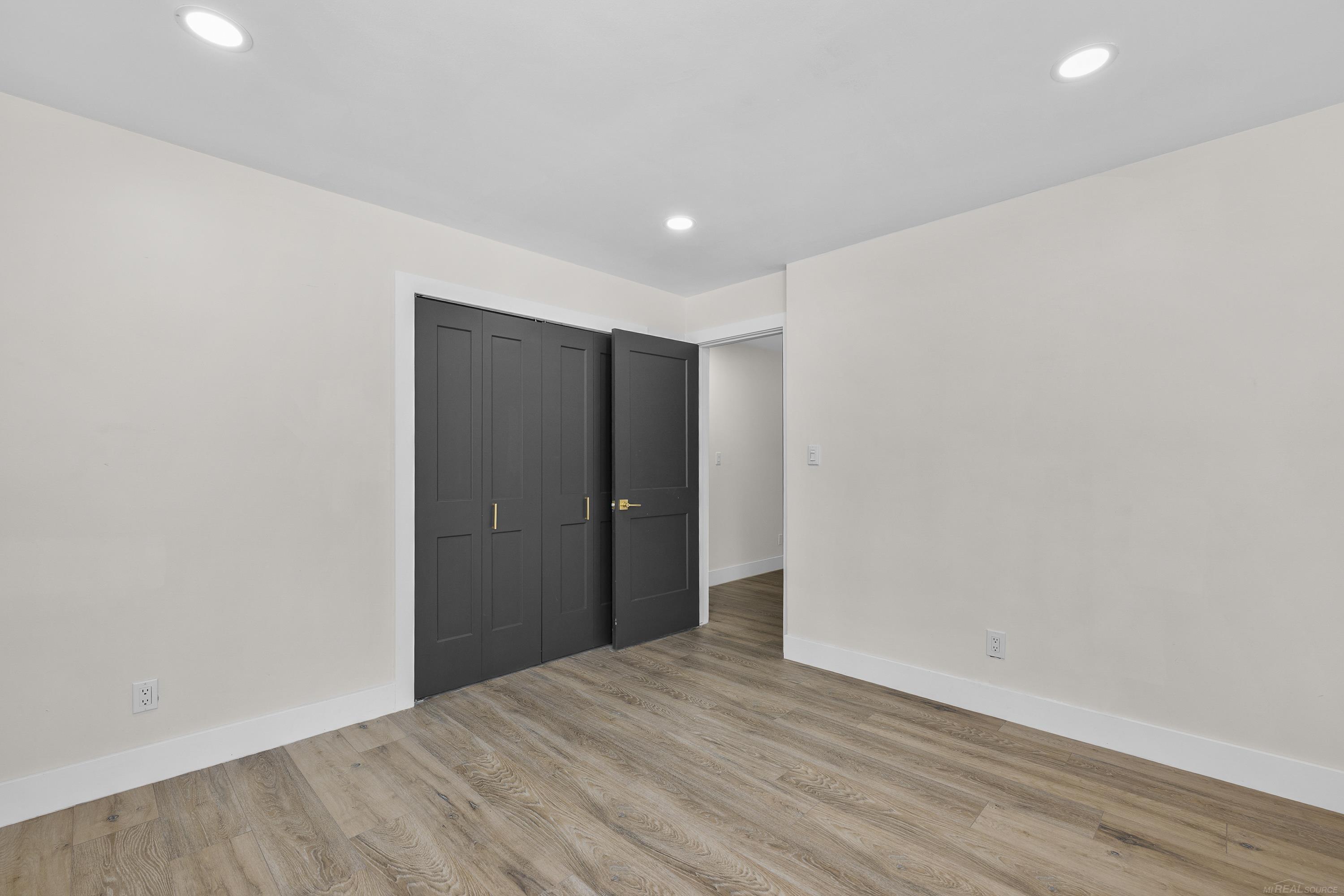 2051 Avondale Street, Sylvan Lake, MI, 48320