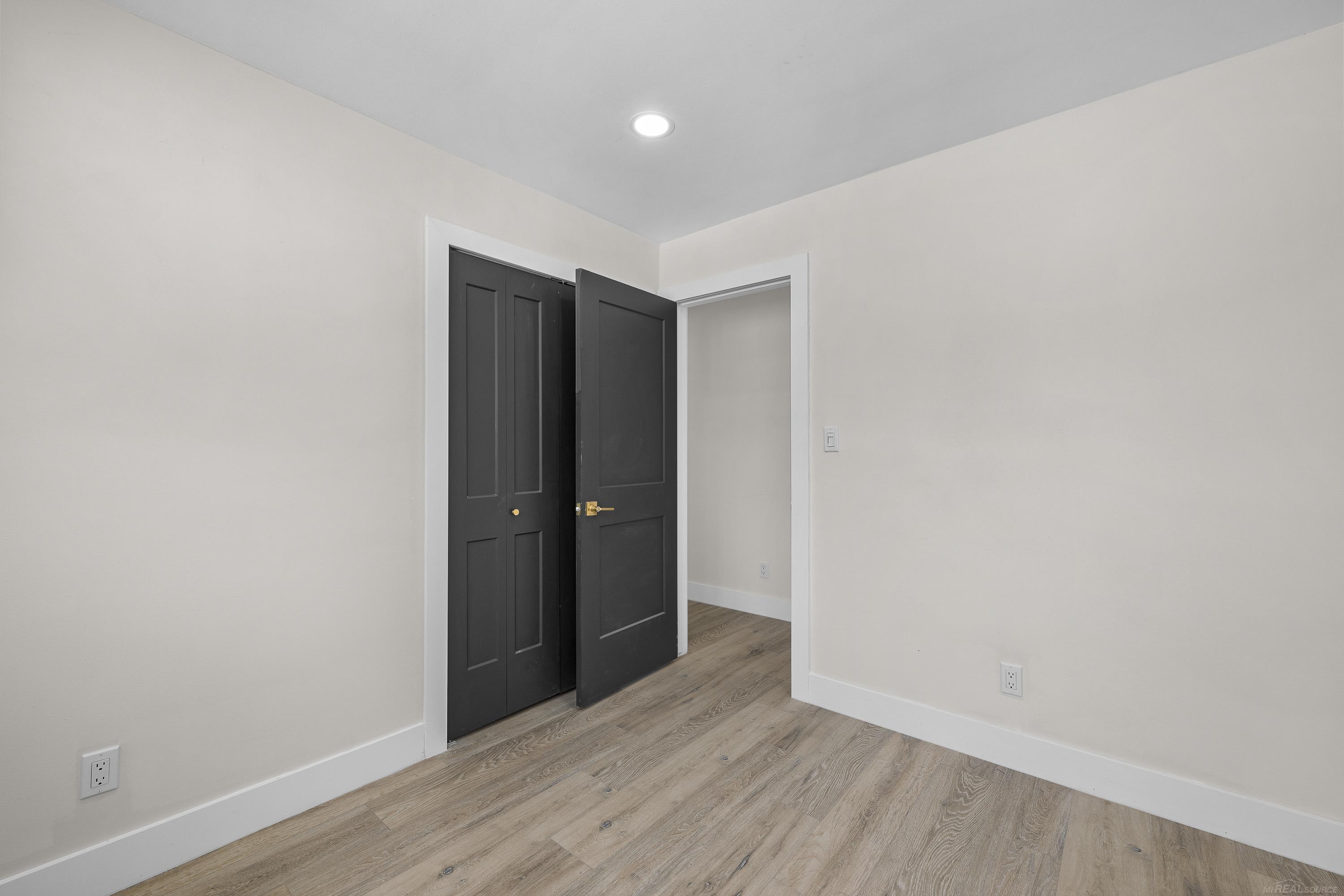 2051 Avondale Street, Sylvan Lake, MI, 48320