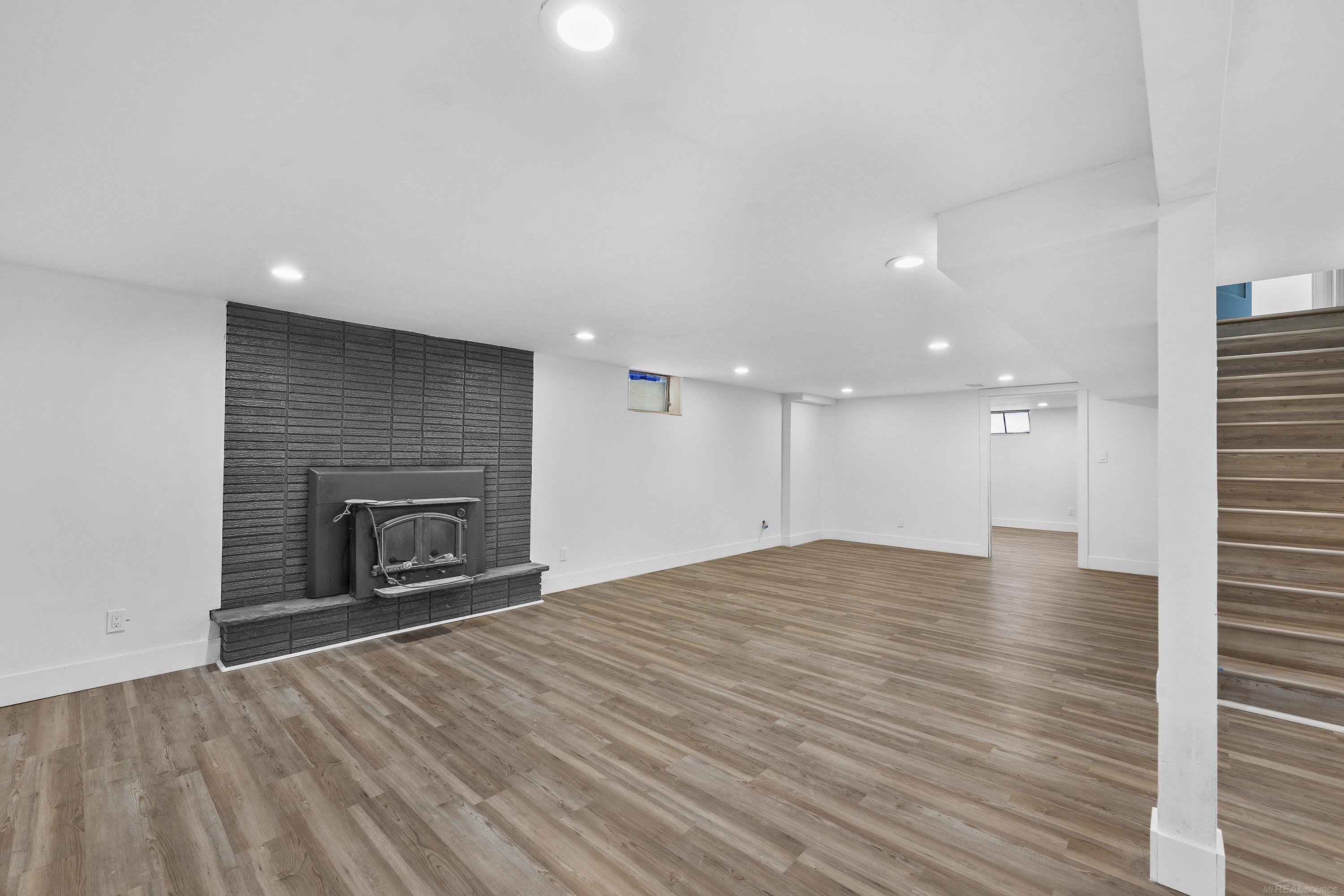 2051 Avondale Street, Sylvan Lake, MI, 48320