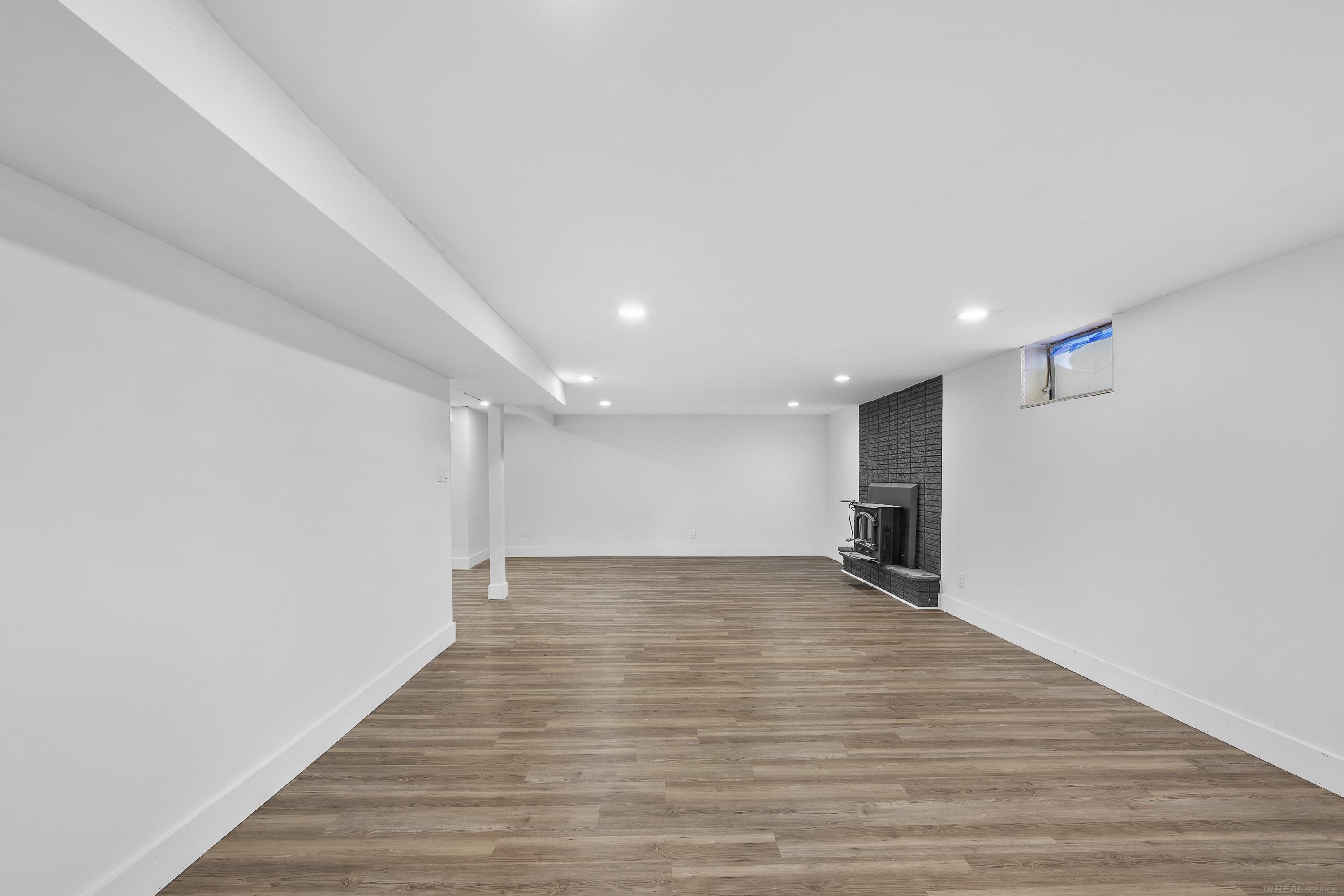 2051 Avondale Street, Sylvan Lake, MI, 48320