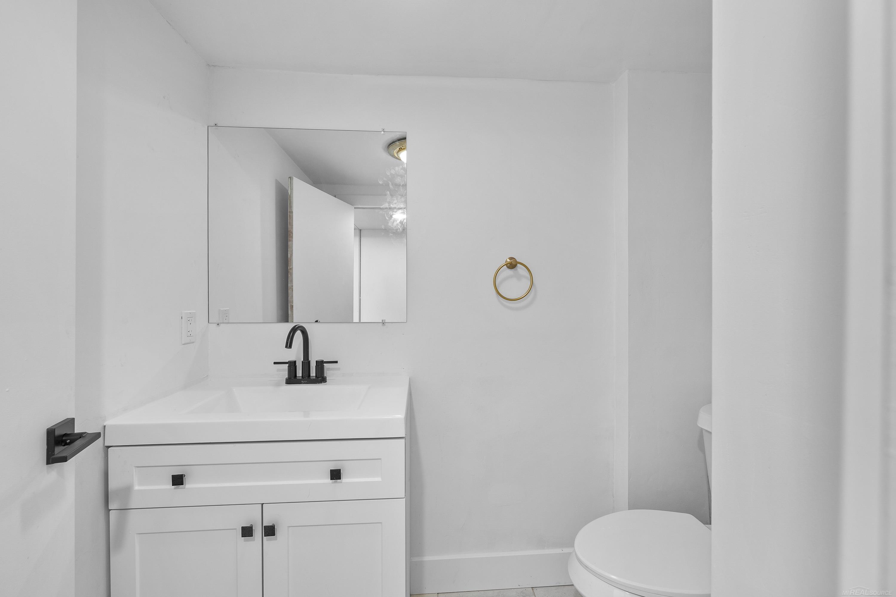 2051 Avondale Street, Sylvan Lake, MI, 48320