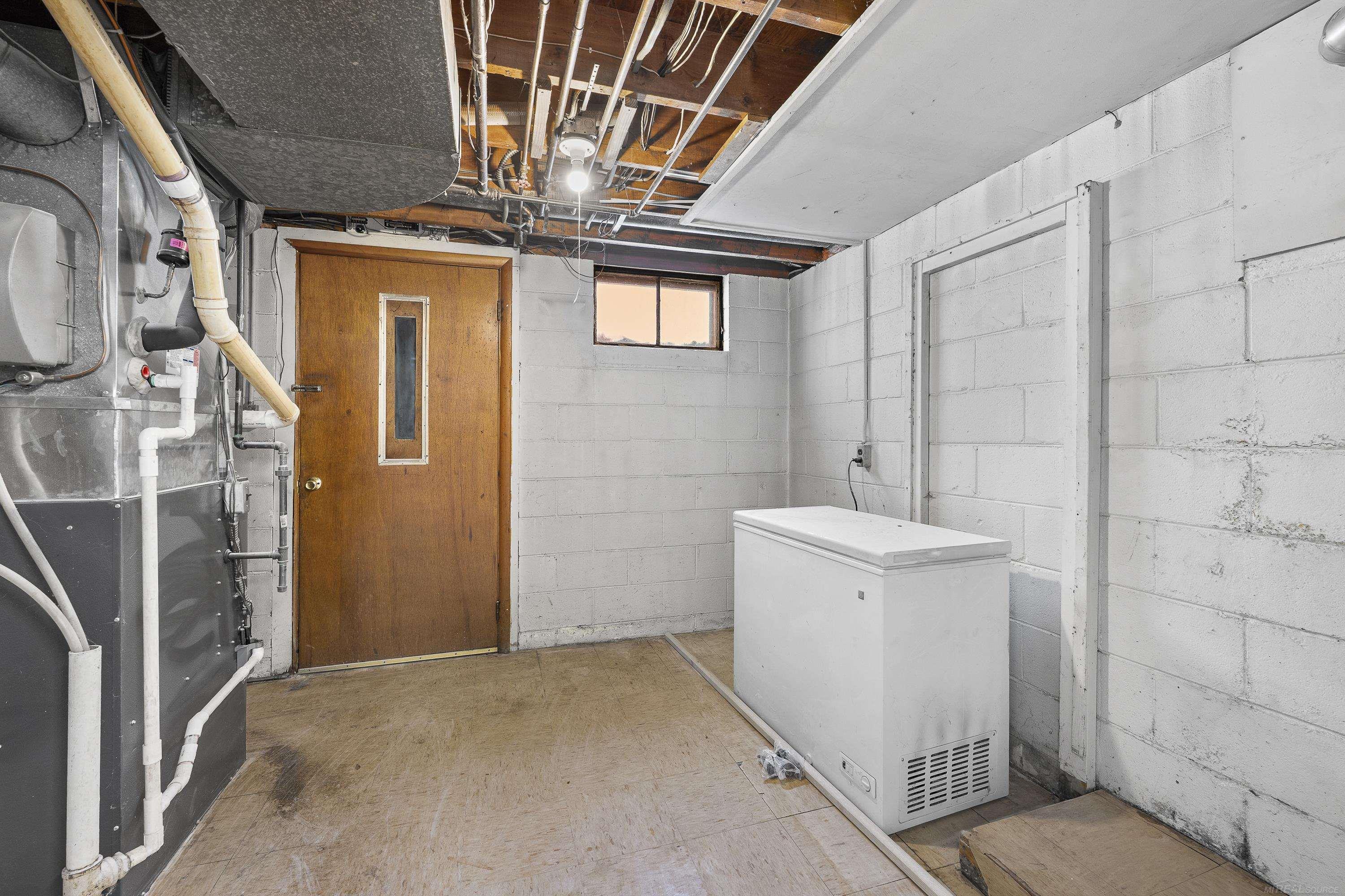 2051 Avondale Street, Sylvan Lake, MI, 48320