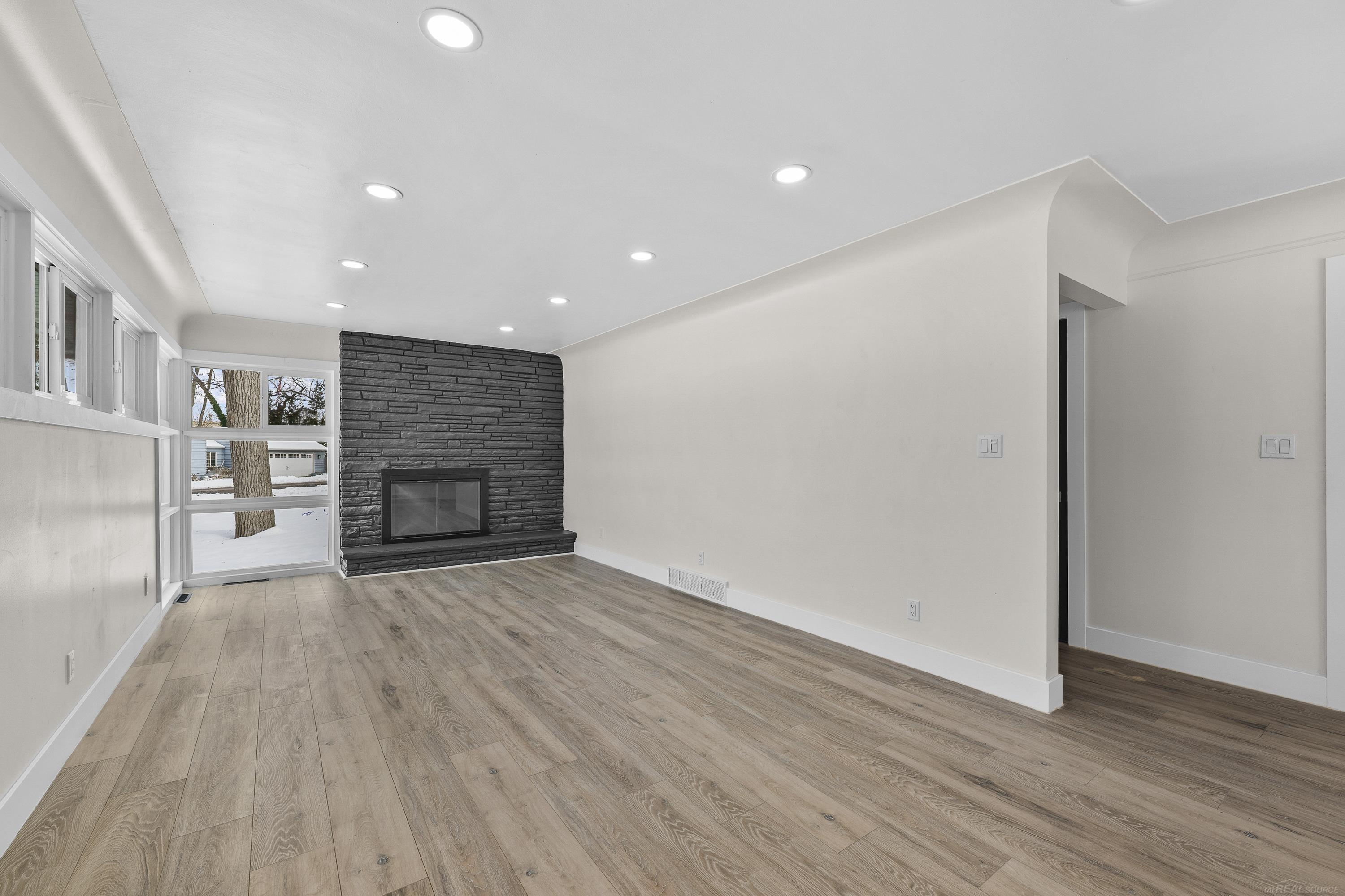 2051 Avondale Street, Sylvan Lake, MI, 48320