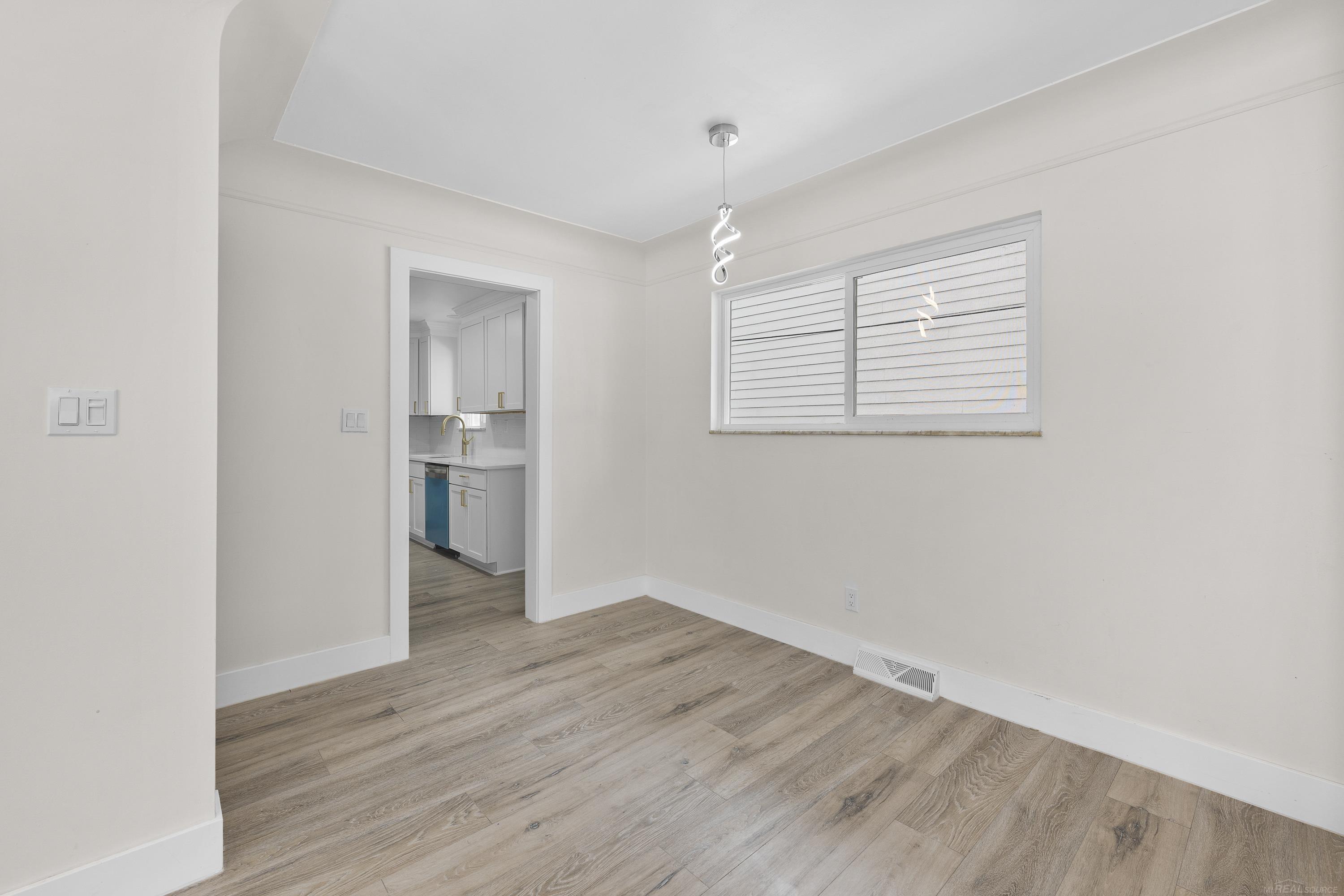 2051 Avondale Street, Sylvan Lake, MI, 48320