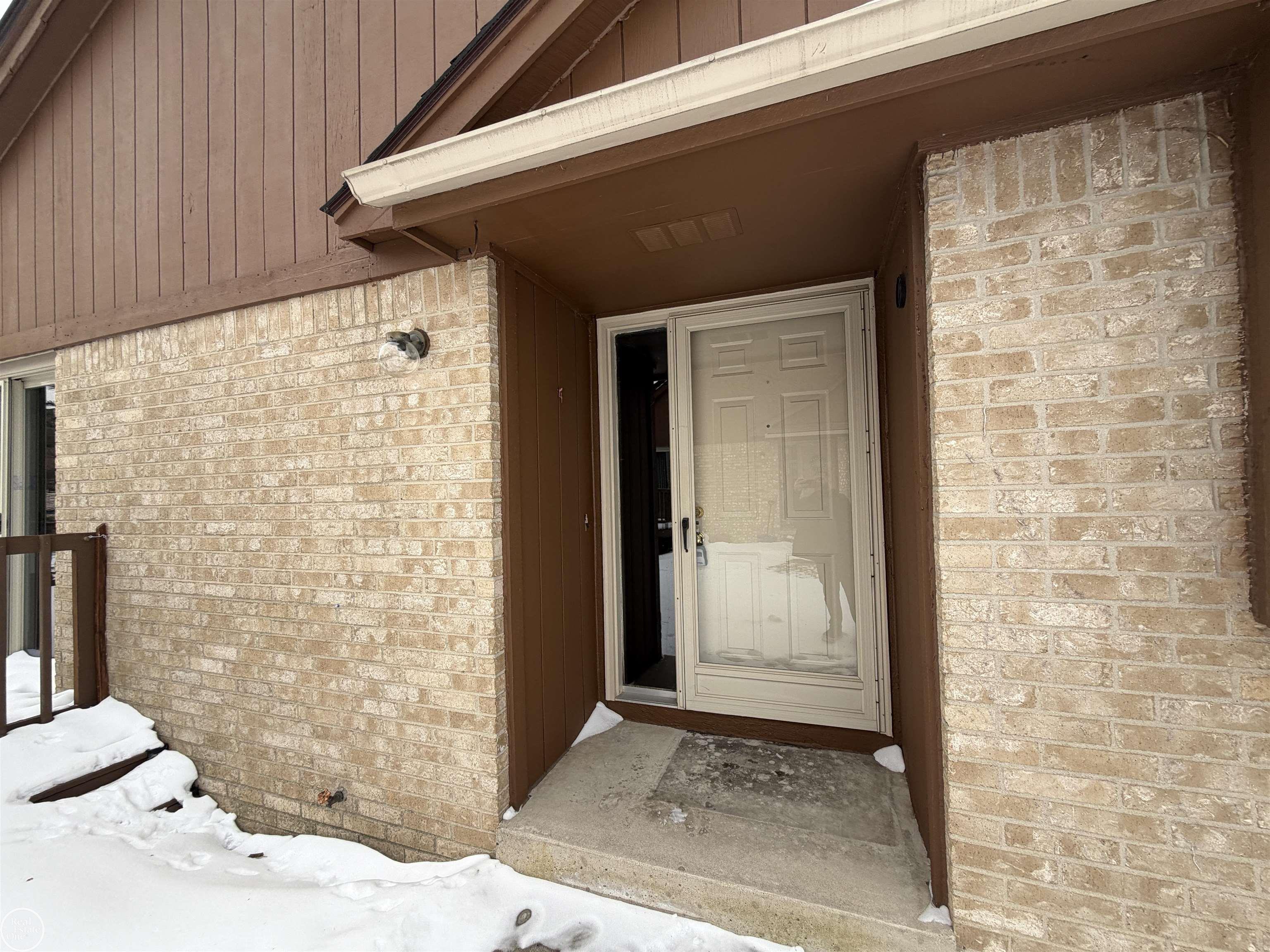 Clinton Township, MI, 48038