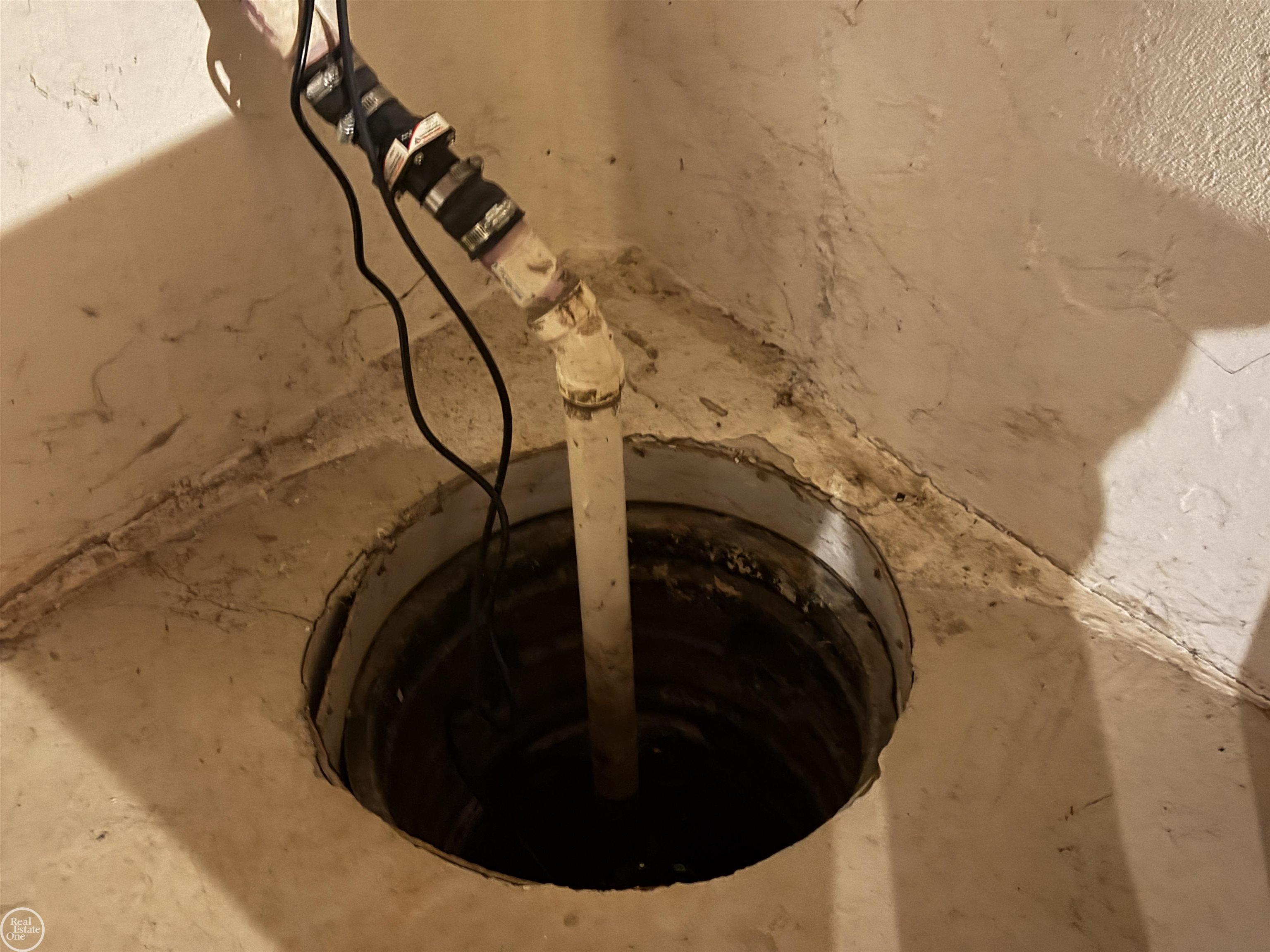 Clinton Township, MI, 48038