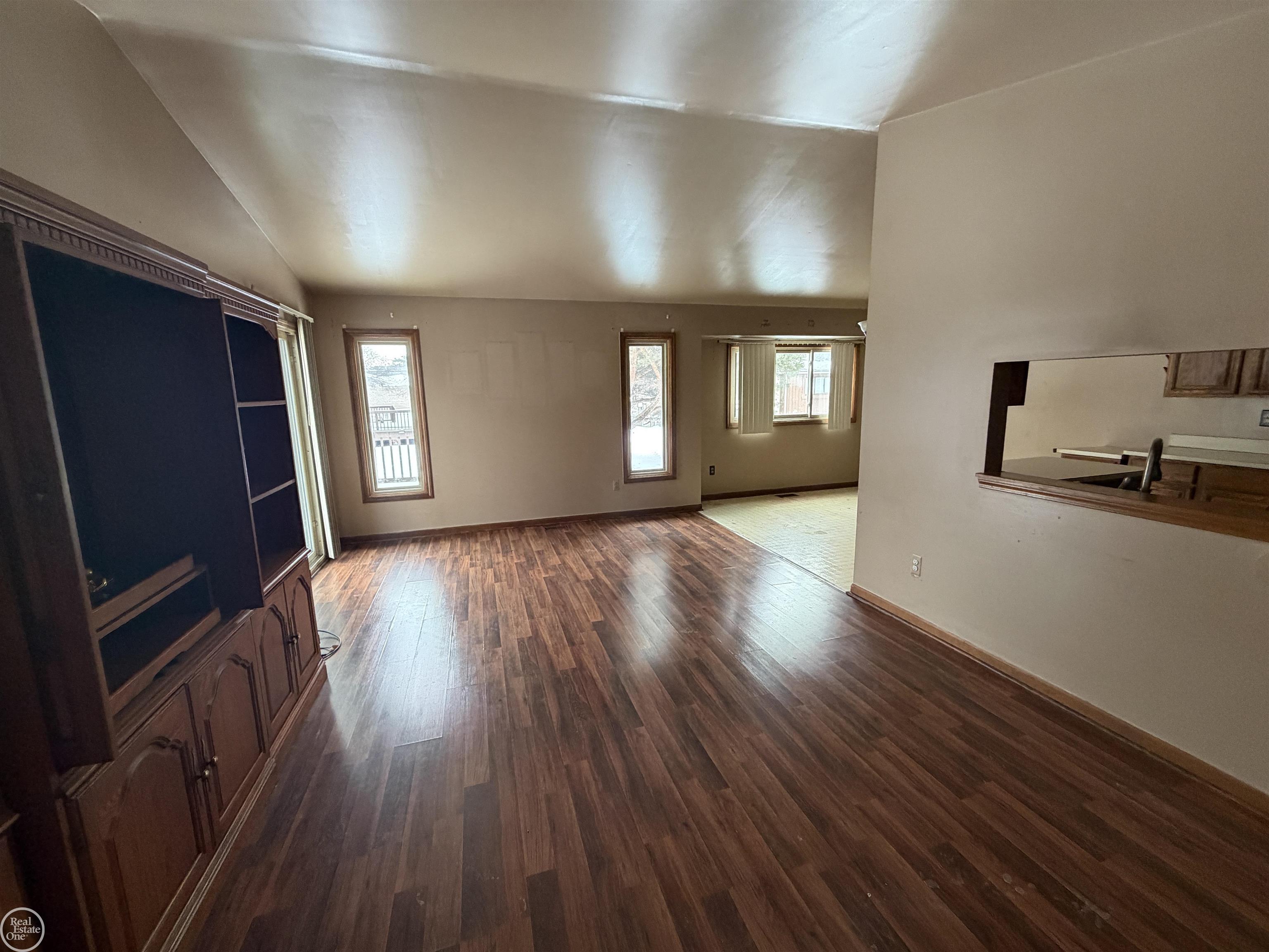 Clinton Township, MI, 48038