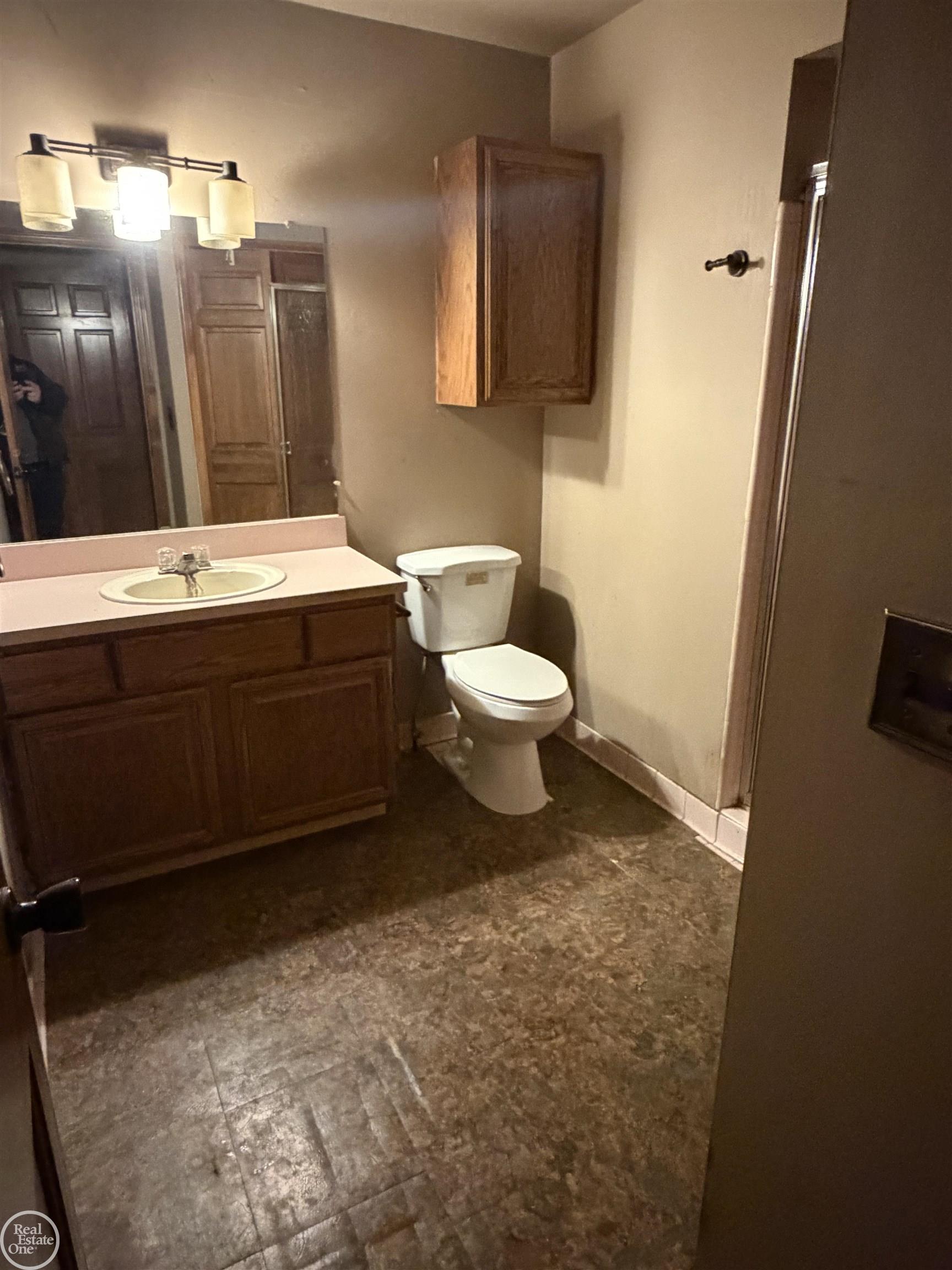 Clinton Township, MI, 48038