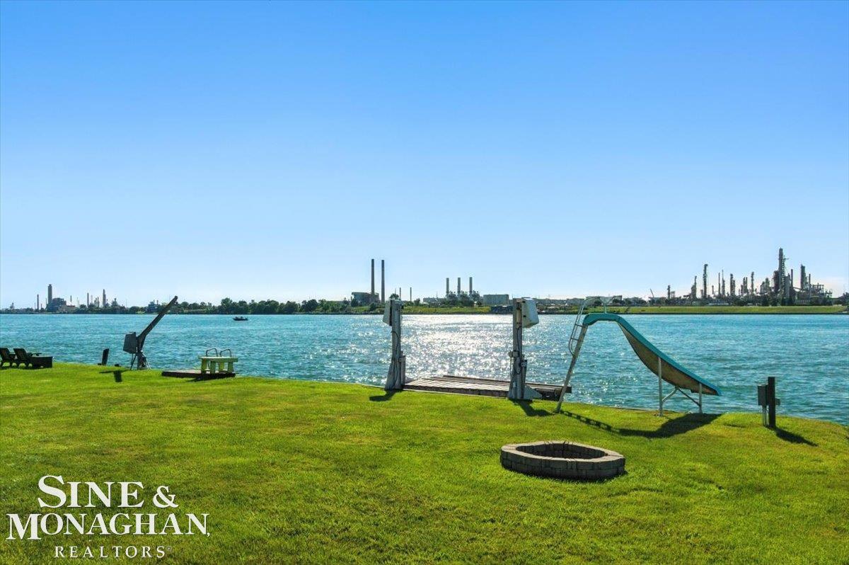 69 Gratiot Boulevard, Marysville, MI, 48040