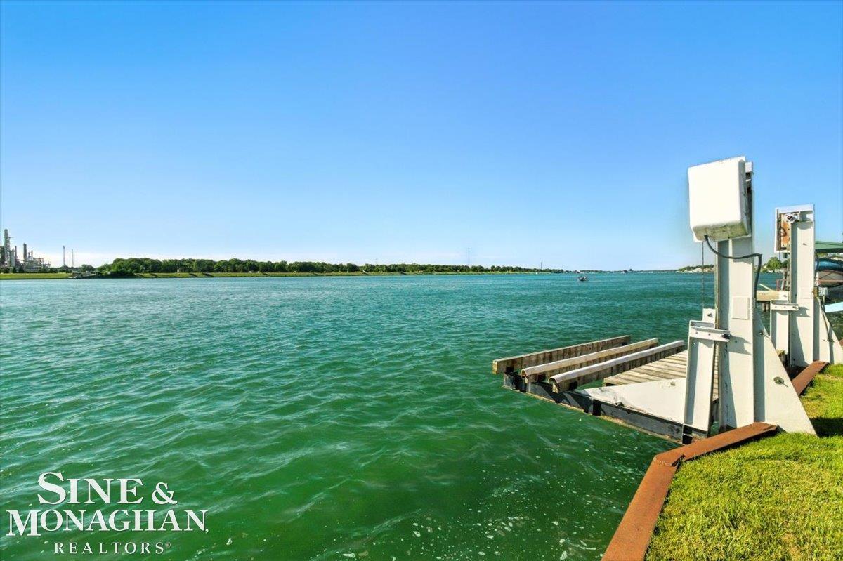 69 Gratiot Boulevard, Marysville, MI, 48040