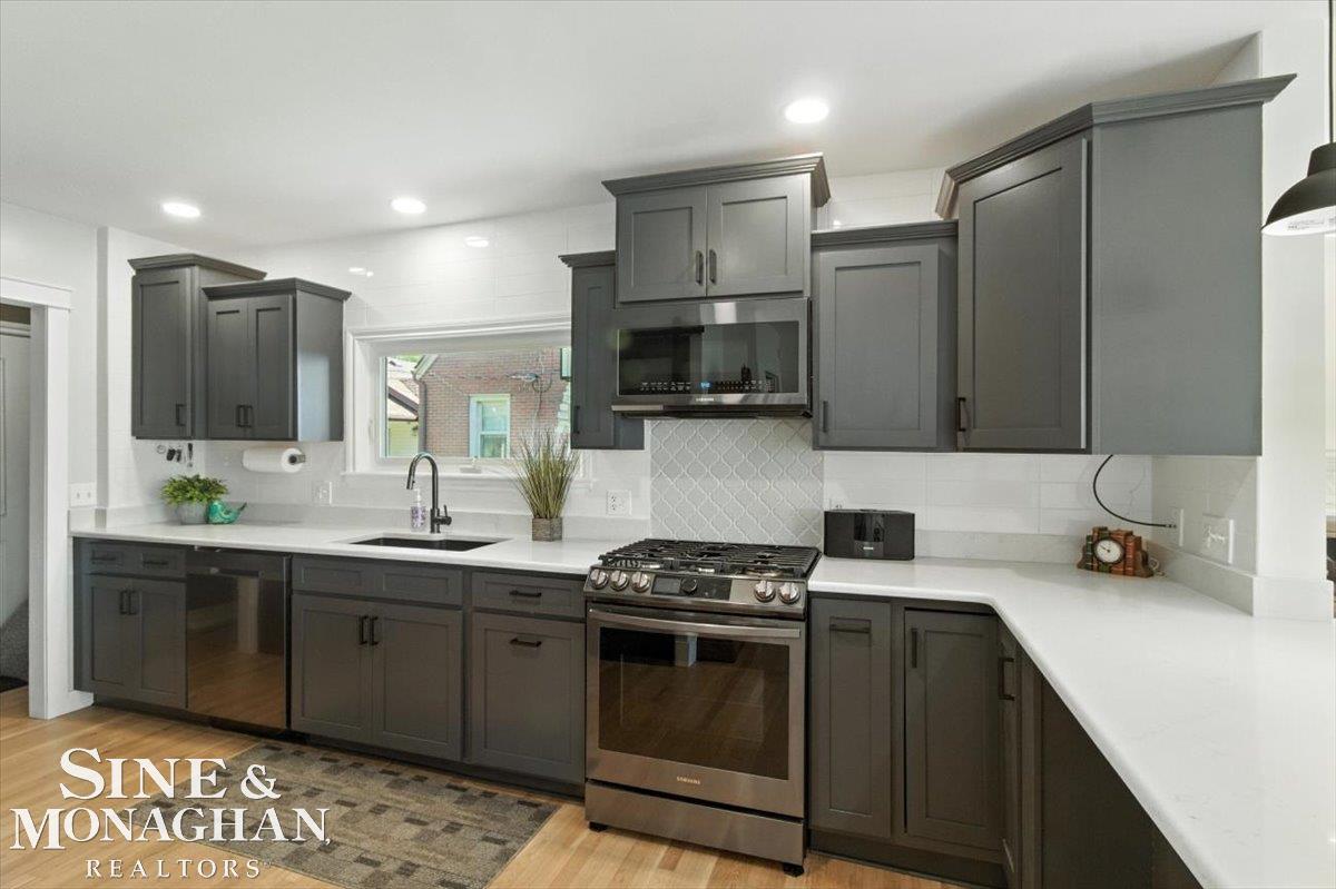 69 Gratiot Boulevard, Marysville, MI, 48040