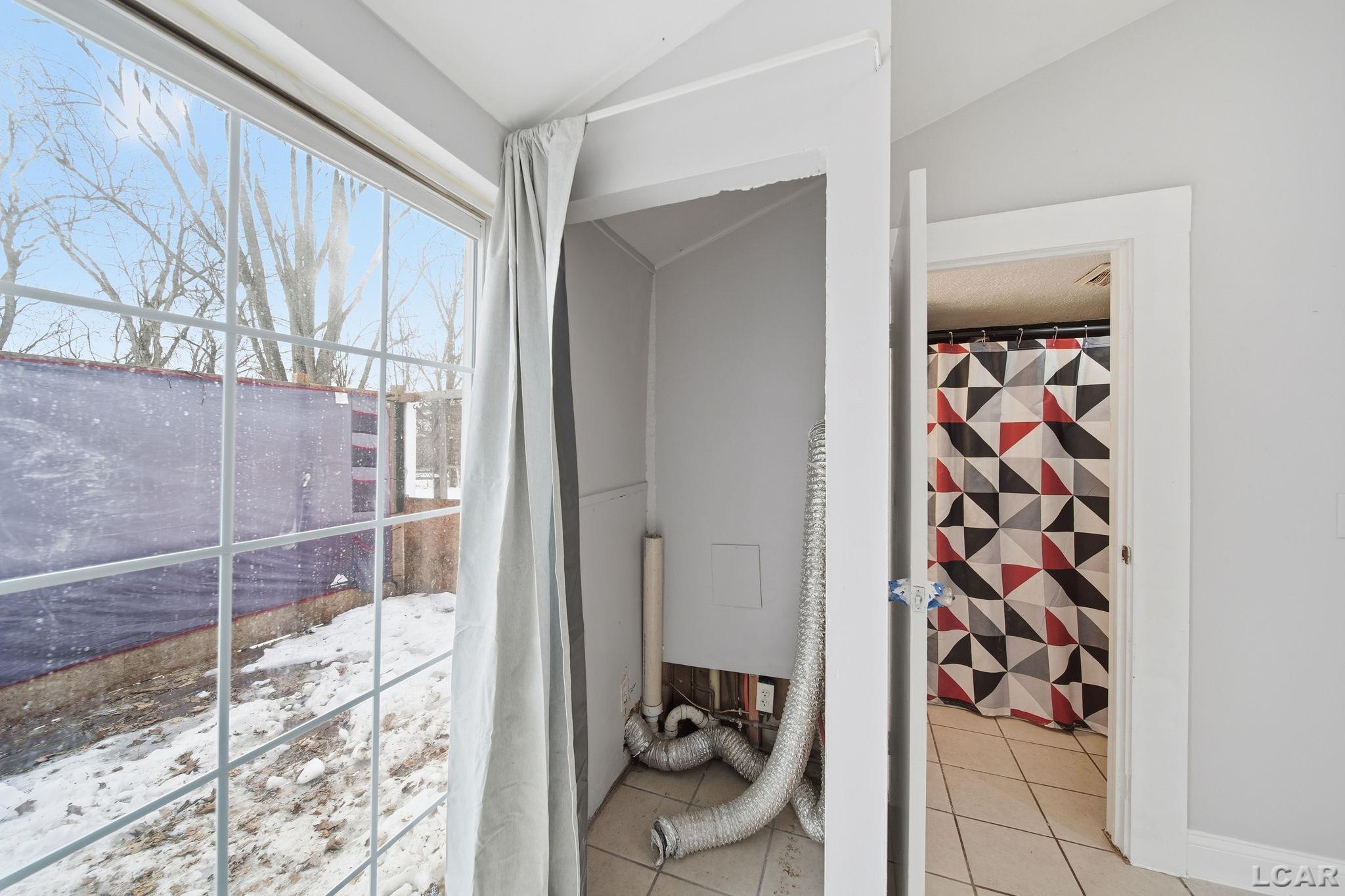 210 S Ottawa Street, Tecumseh, MI, 49286