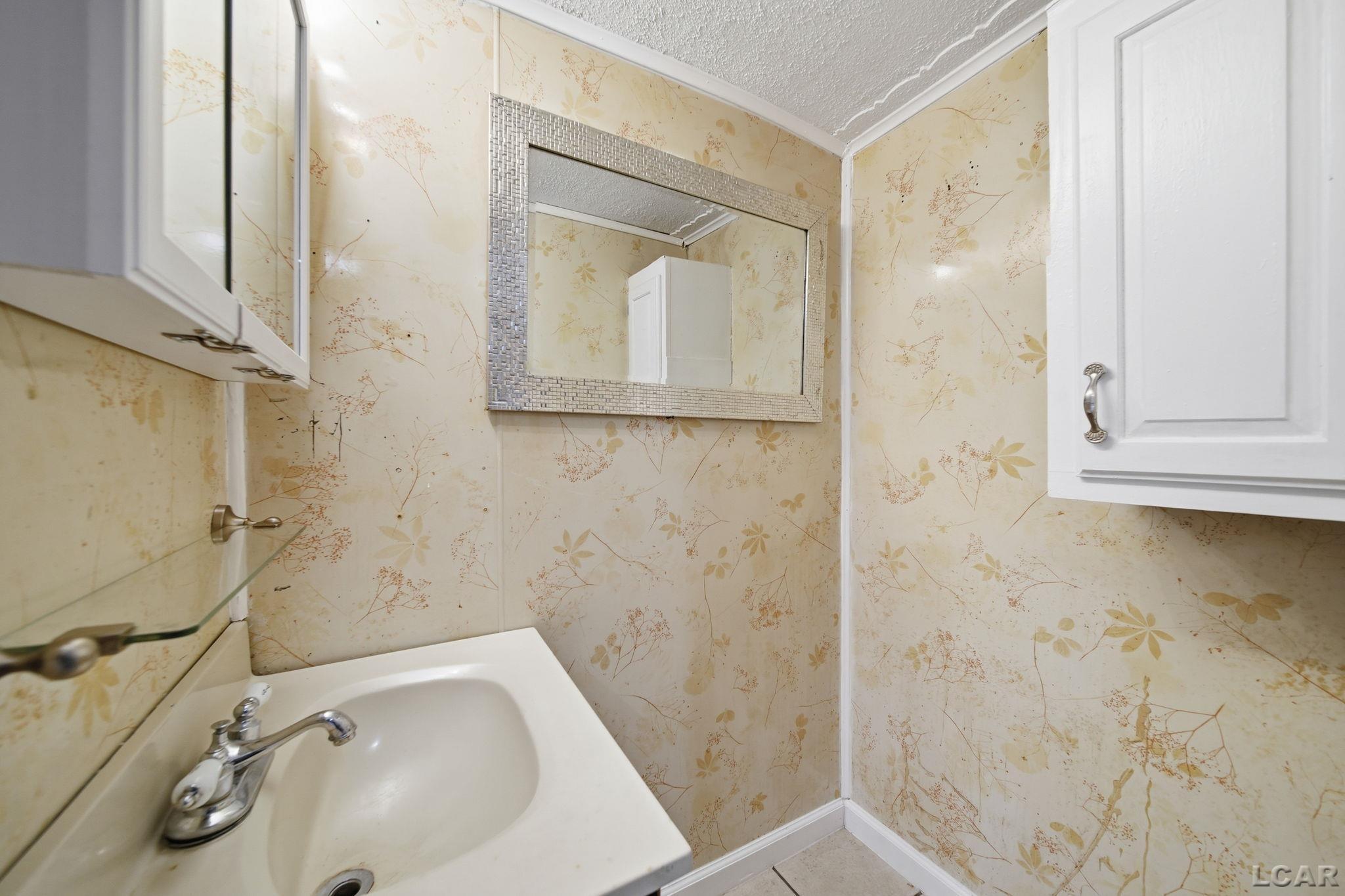 210 S Ottawa Street, Tecumseh, MI, 49286